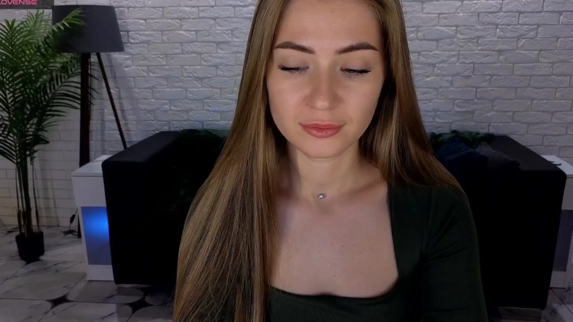 Gallery image thumbnail from Dreameedevil's myfreecams stream on, 06/23/2025, 11:33 image 17 of 20