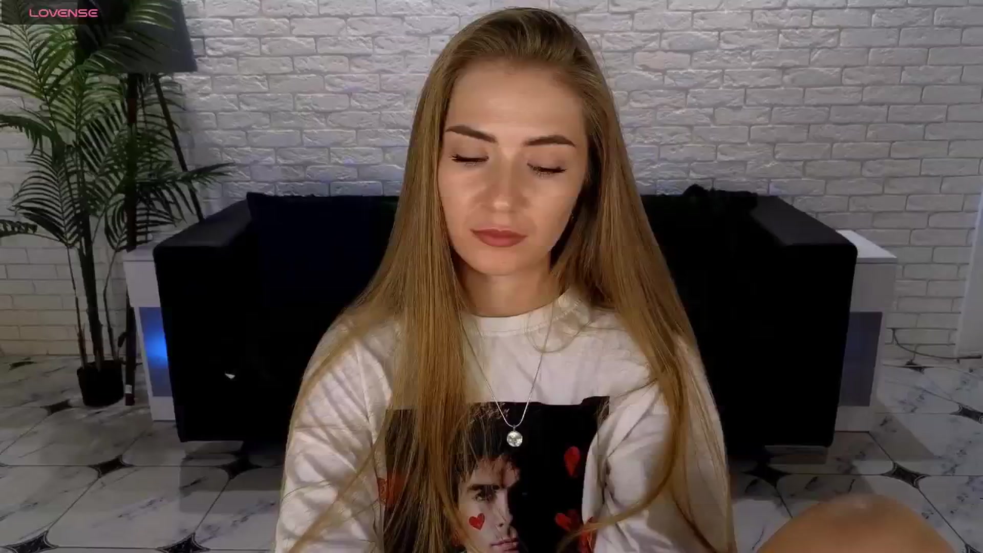 Gallery image thumbnail from Dreameedevil's myfreecams stream on, 07/12/2025, 11:43 image 19 of 20