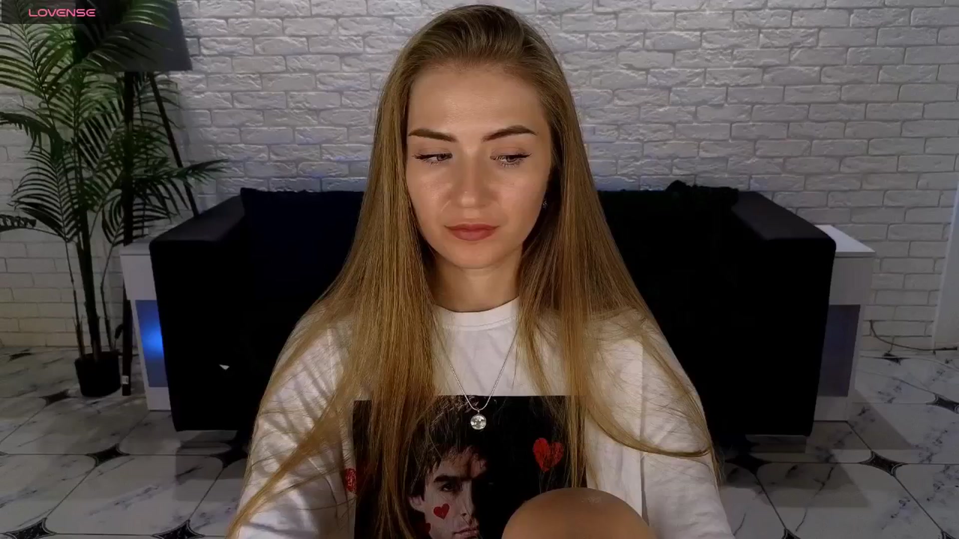 Gallery image thumbnail from Dreameedevil's myfreecams stream on, 07/12/2025, 11:43 image 8 of 20
