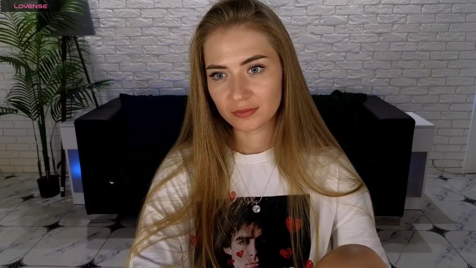 Gallery image thumbnail from Dreameedevil's myfreecams stream on, 07/12/2025, 11:43 image 1 of 20