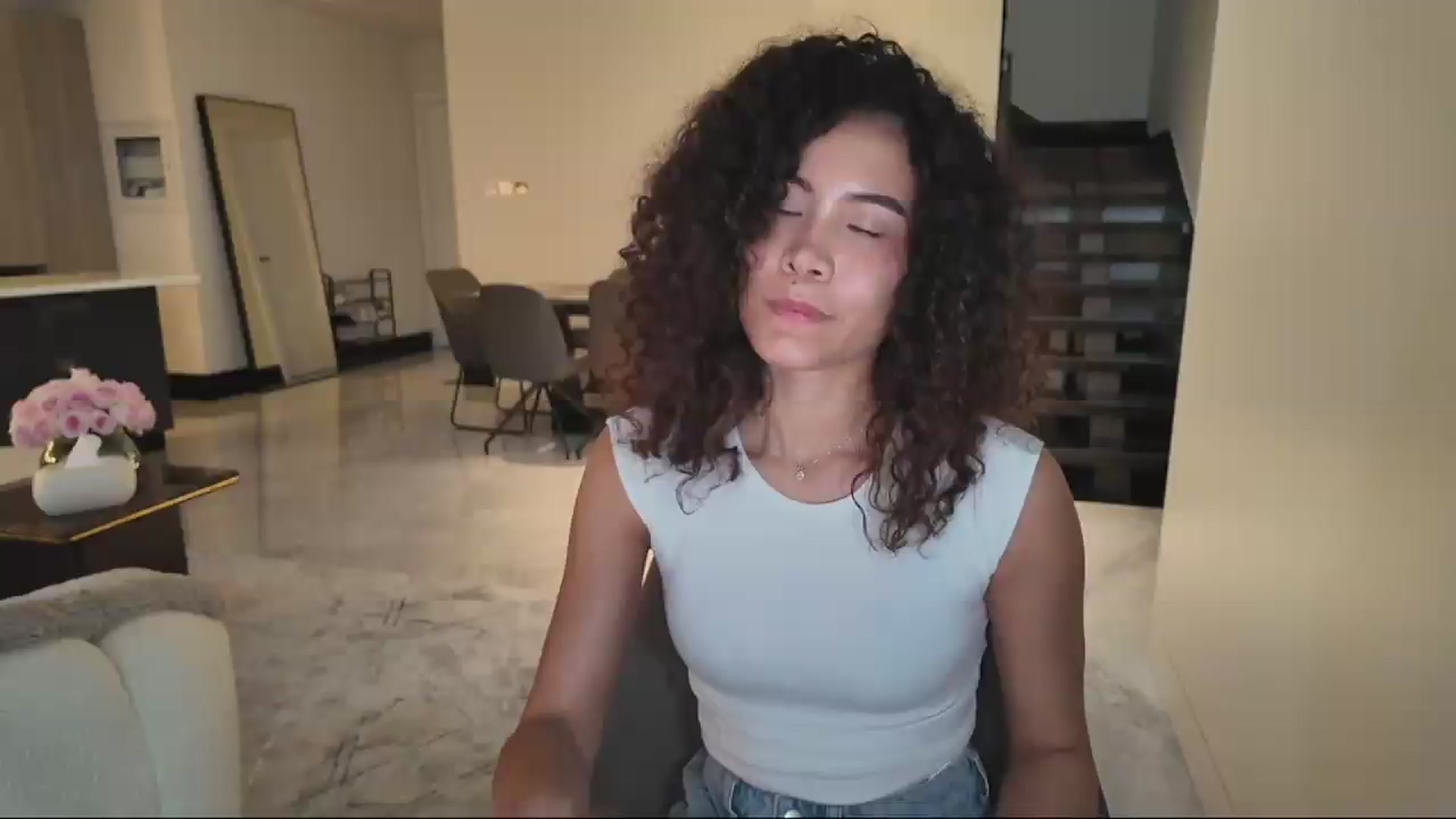 Gallery image thumbnail from Dreamg's myfreecams stream on, 07/29/2026, 14:31 image 17 of 20