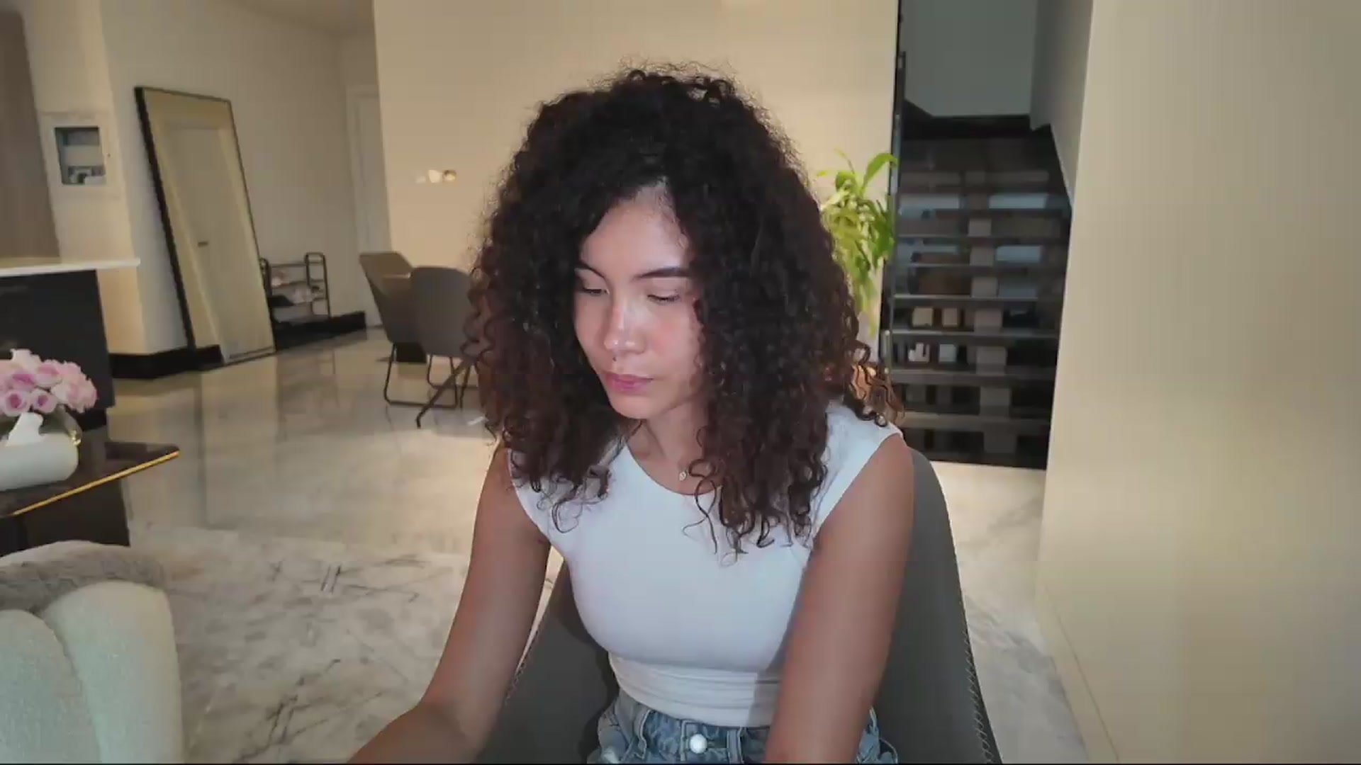 Gallery image thumbnail from Dreamg's myfreecams stream on, 07/29/2026, 14:31 image 1 of 20