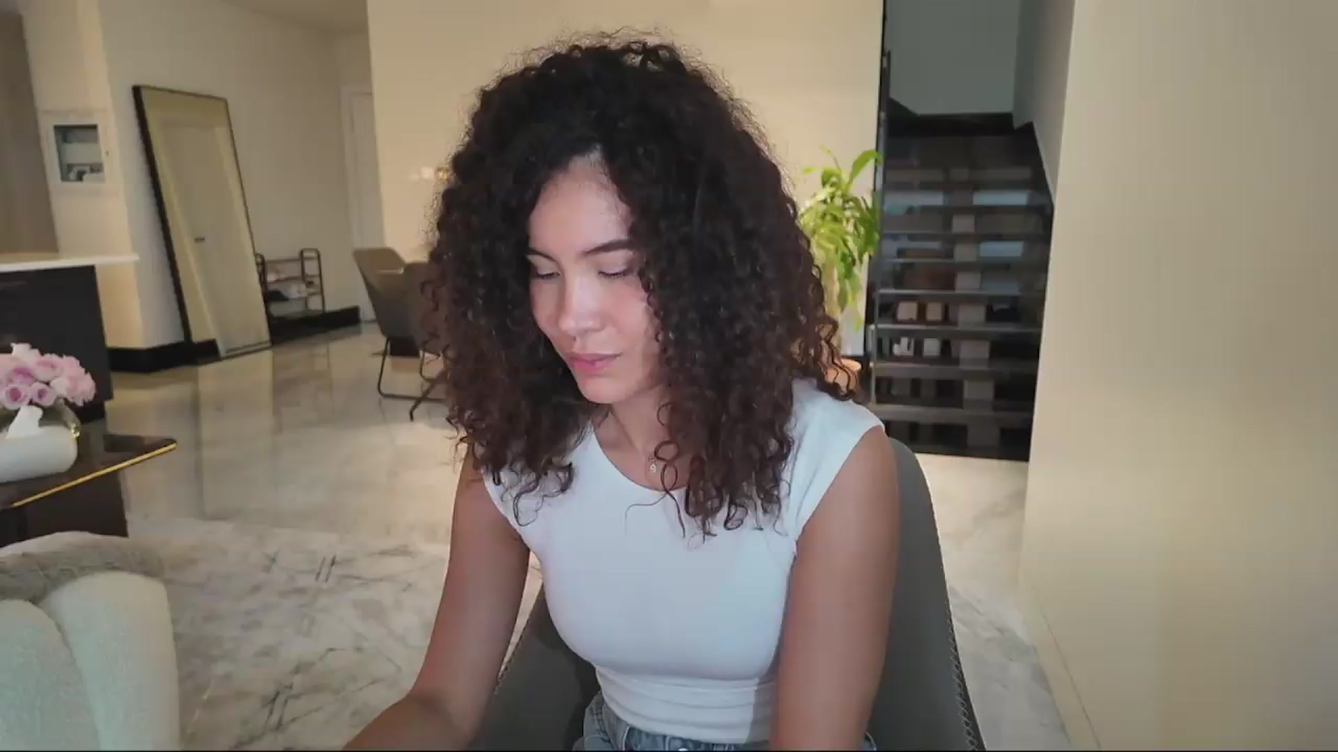 Gallery image thumbnail from Dreamg's myfreecams stream on, 07/29/2026, 14:31 image 2 of 20