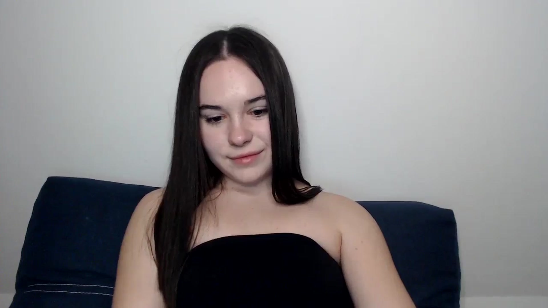 Gallery image thumbnail from Dreamies's myfreecams stream on, 03/11/2025, 18:36 image 17 of 20