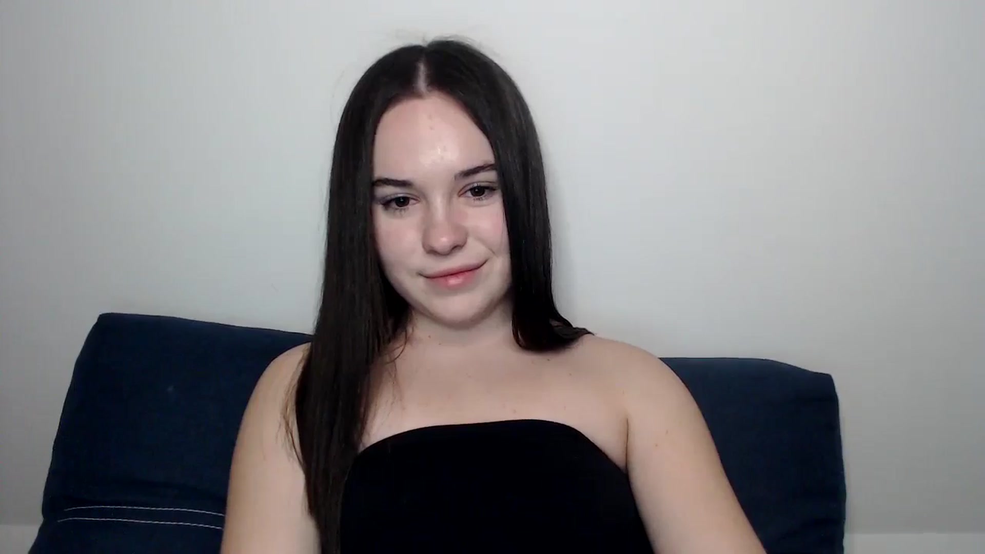 Gallery image thumbnail from Dreamies's myfreecams stream on, 03/11/2025, 18:36 image 16 of 20