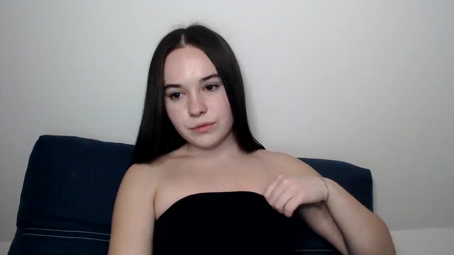 Gallery image thumbnail from Dreamies's myfreecams stream on, 03/11/2025, 20:00 image 6 of 20