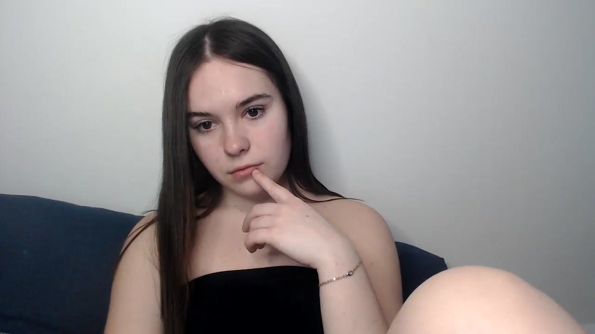 Gallery image thumbnail from Dreamies's myfreecams stream on, 03/14/2025, 15:35 image 15 of 20