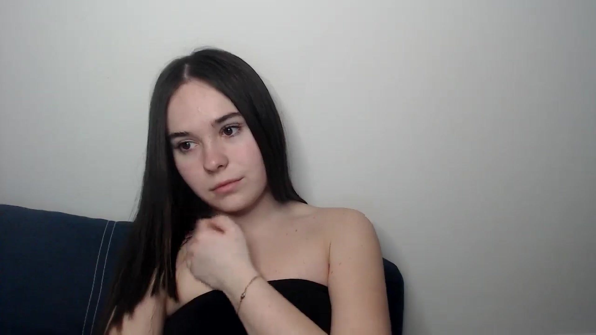 Gallery image thumbnail from Dreamies's myfreecams stream on, 03/14/2025, 16:27 image 12 of 20