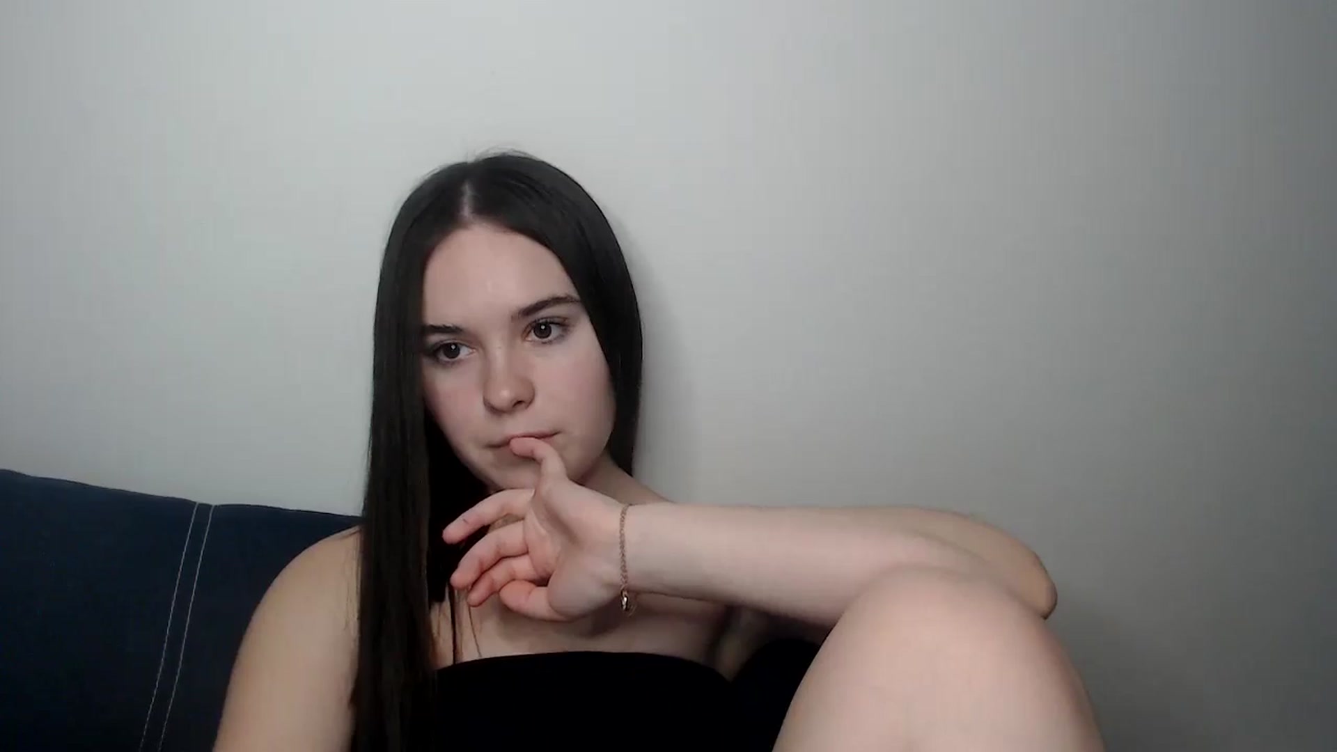Gallery image thumbnail from Dreamies's myfreecams stream on, 03/14/2025, 17:29 image 7 of 20