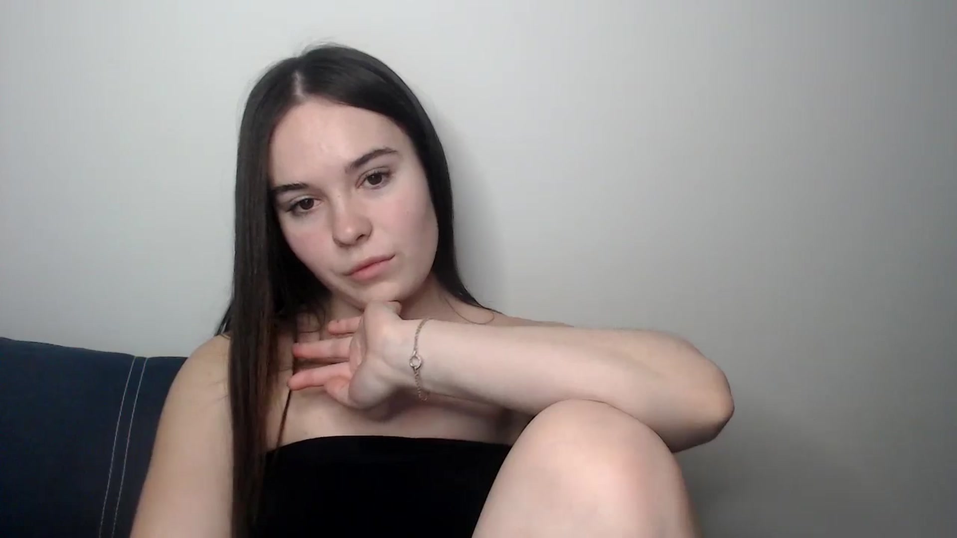 Gallery image thumbnail from Dreamies's myfreecams stream on, 03/14/2025, 17:29 image 12 of 20