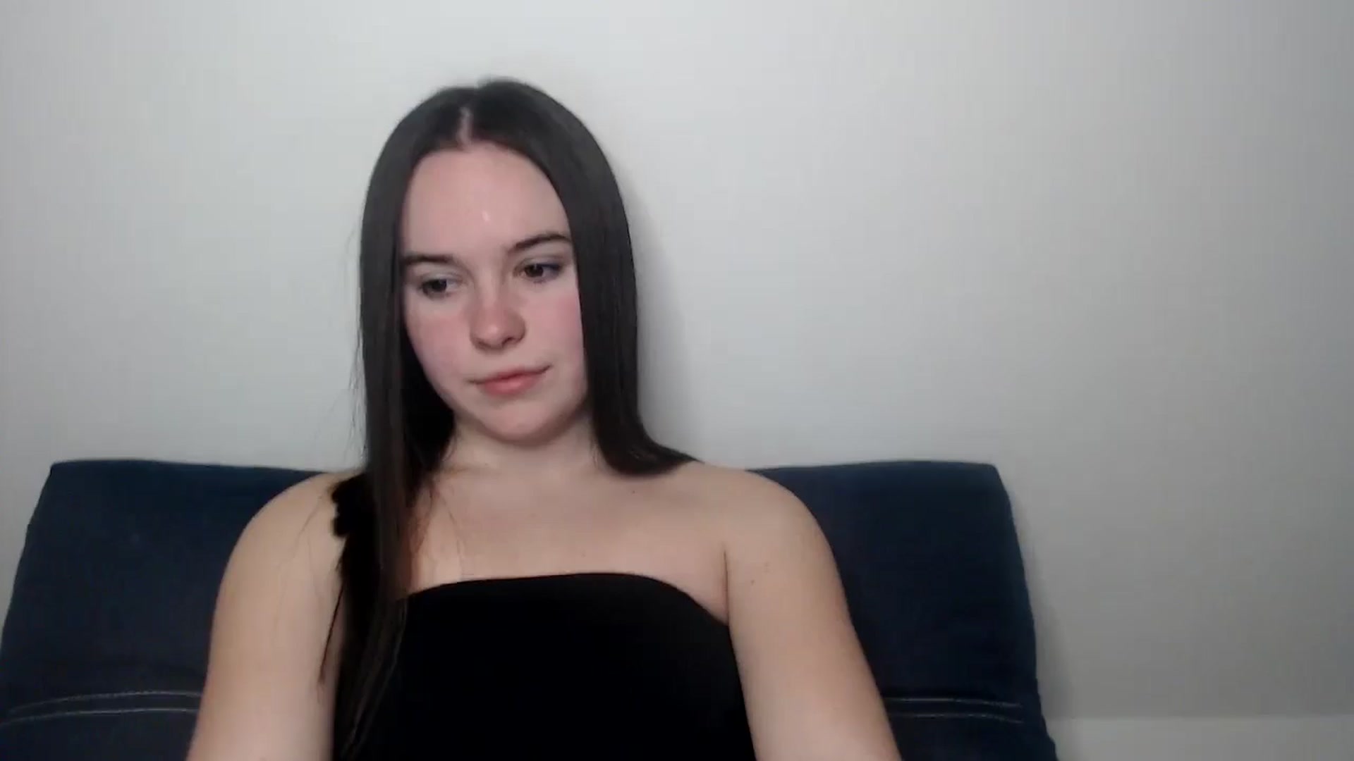 Gallery image thumbnail from Dreamies's myfreecams stream on, 03/17/2025, 20:44 image 6 of 20