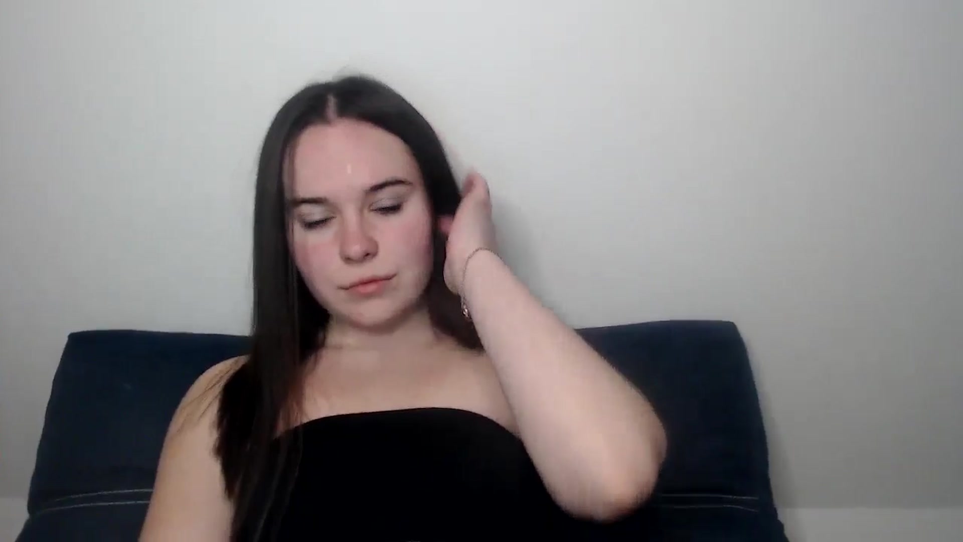 Gallery image thumbnail from Dreamies's myfreecams stream on, 03/17/2025, 20:44 image 15 of 20