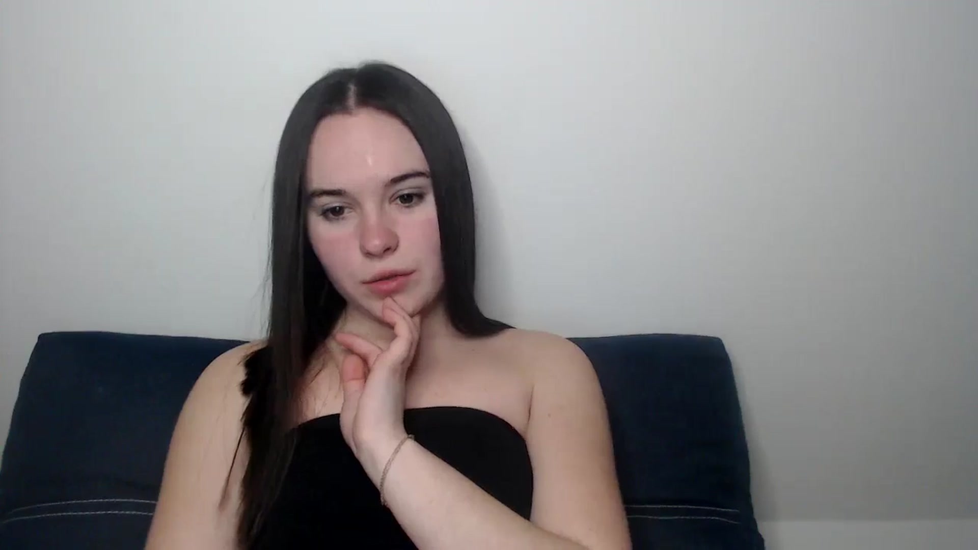 Gallery image thumbnail from Dreamies's myfreecams stream on, 03/17/2025, 20:44 image 5 of 20