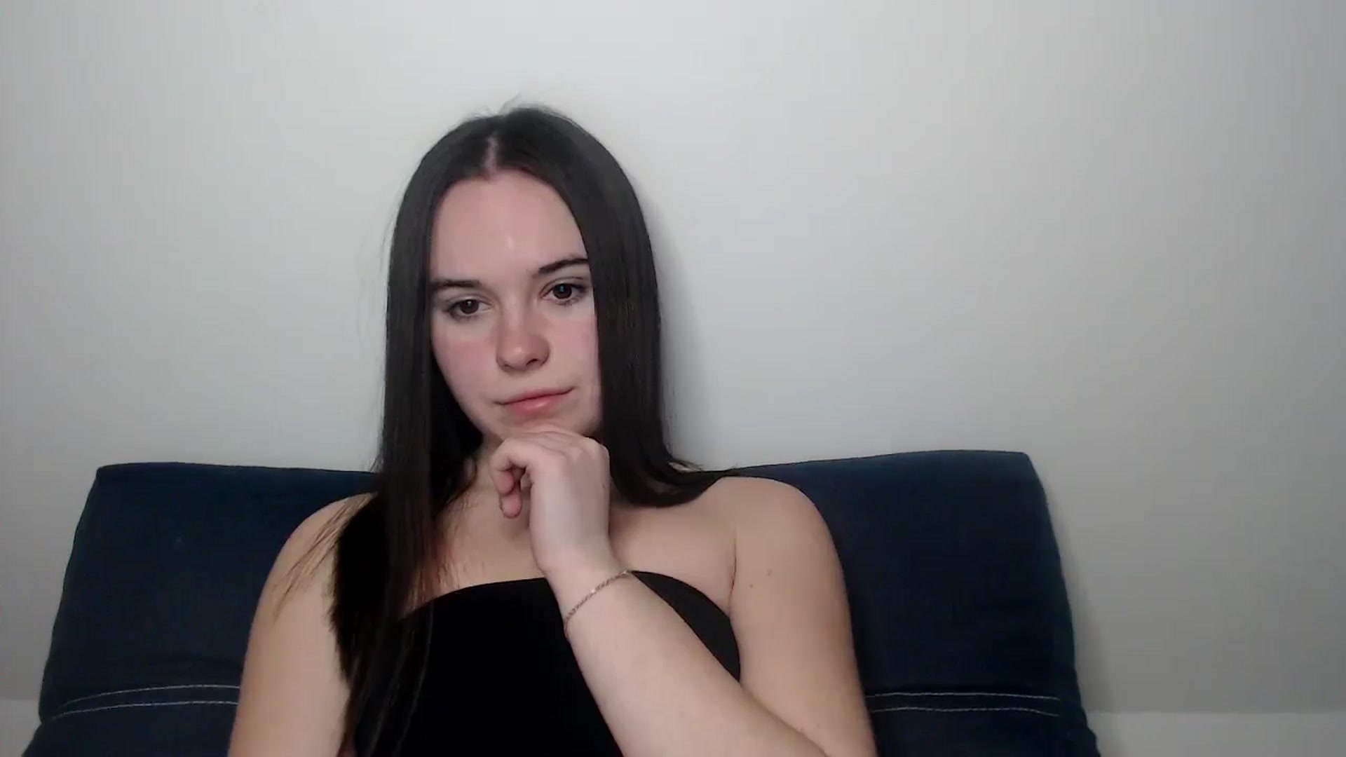 Gallery image thumbnail from Dreamies's myfreecams stream on, 03/17/2025, 20:44 image 14 of 20