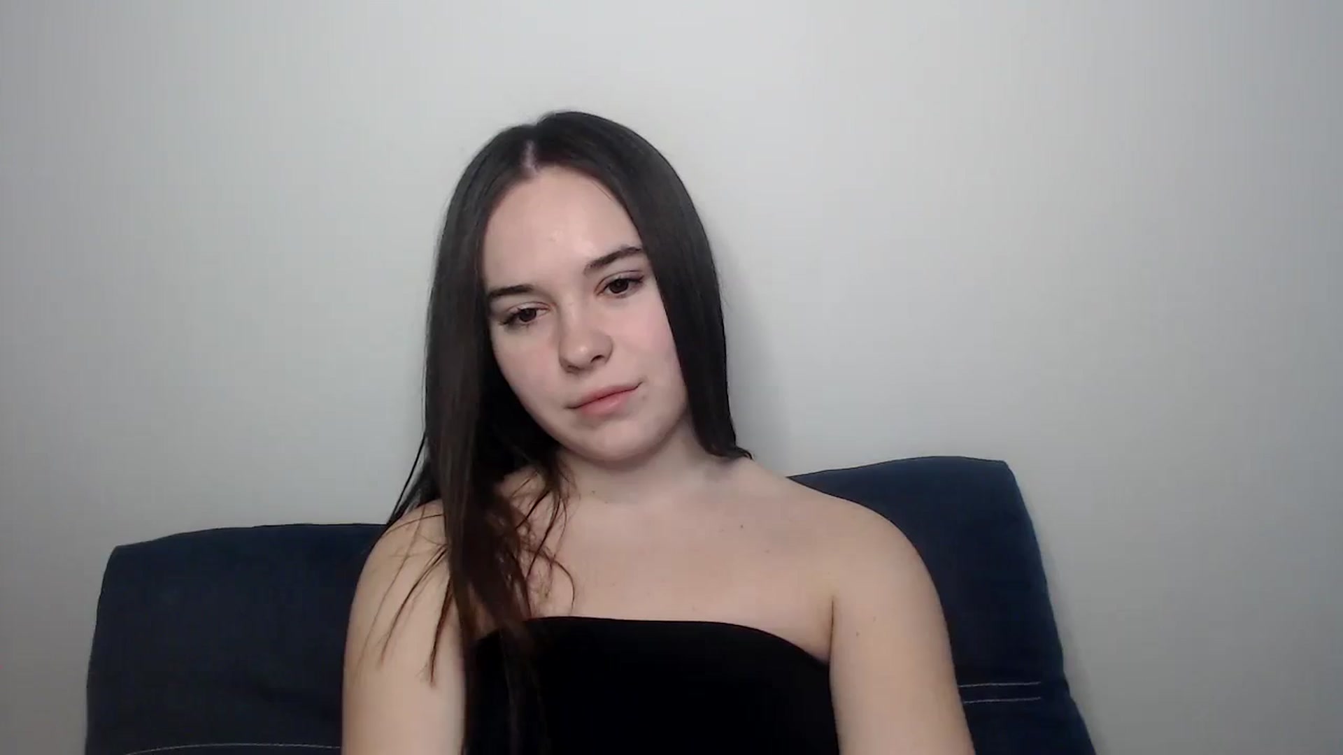 Gallery image thumbnail from Dreamies's myfreecams stream on, 03/18/2025, 15:58 image 9 of 20