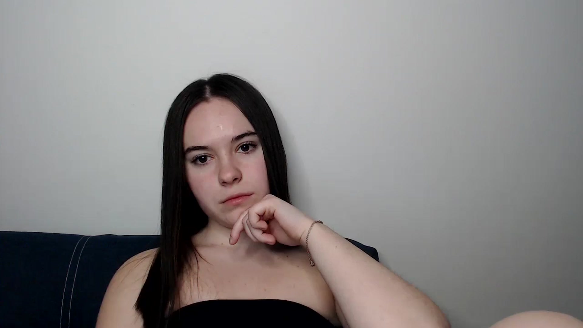 Gallery image thumbnail from Dreamies's myfreecams stream on, 03/19/2025, 18:25 image 4 of 20