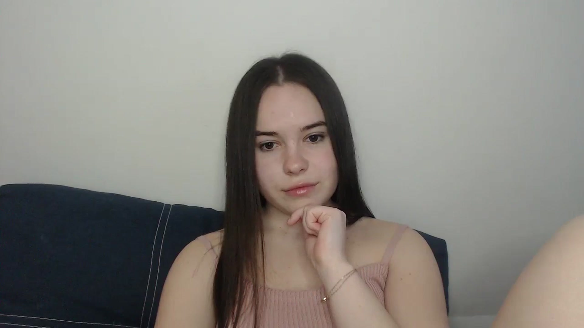 Gallery image thumbnail from Dreamies's myfreecams stream on, 04/21/2025, 15:36 image 3 of 20