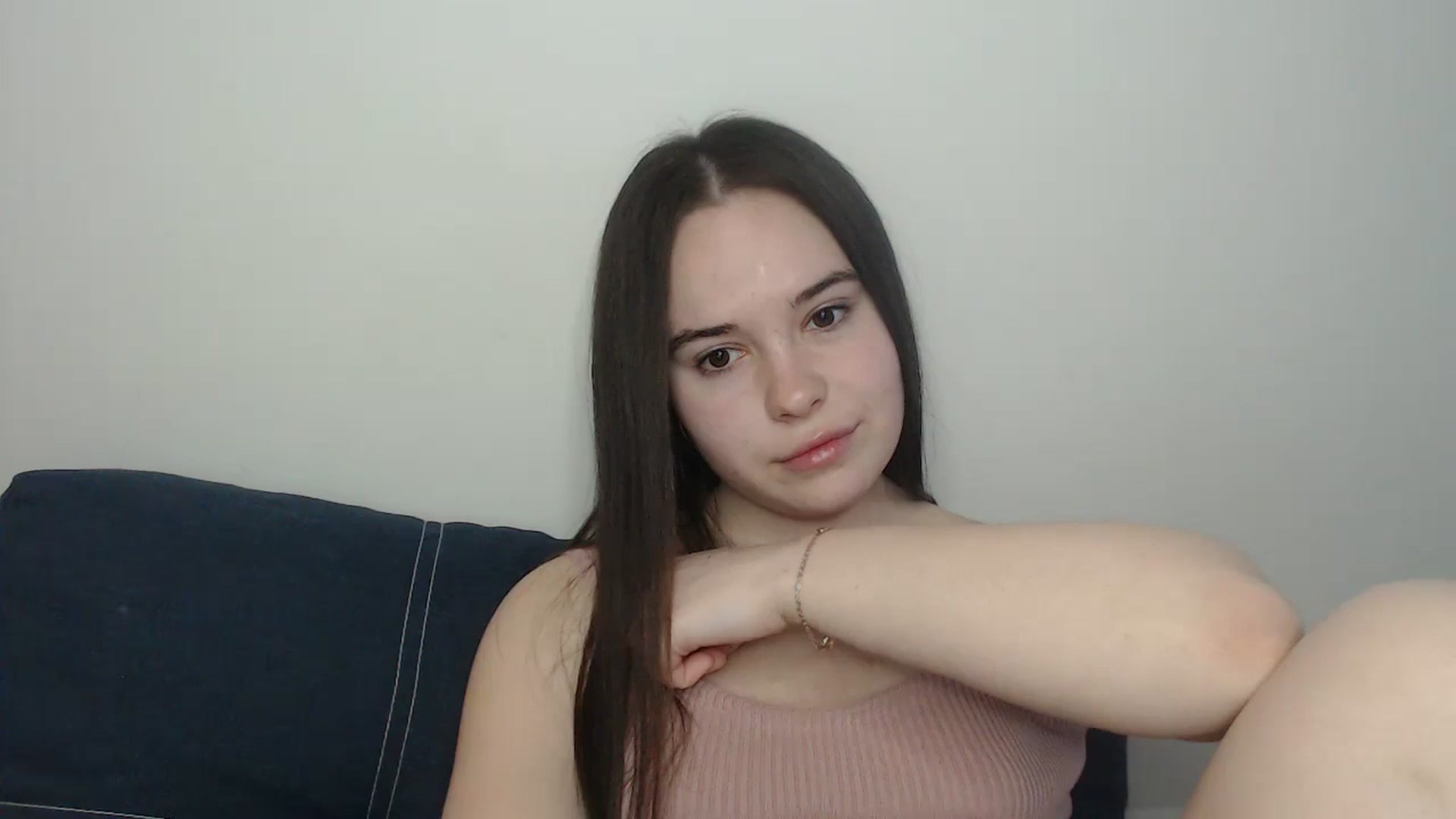Gallery image thumbnail from Dreamies's myfreecams stream on, 04/21/2025, 15:36 image 12 of 20