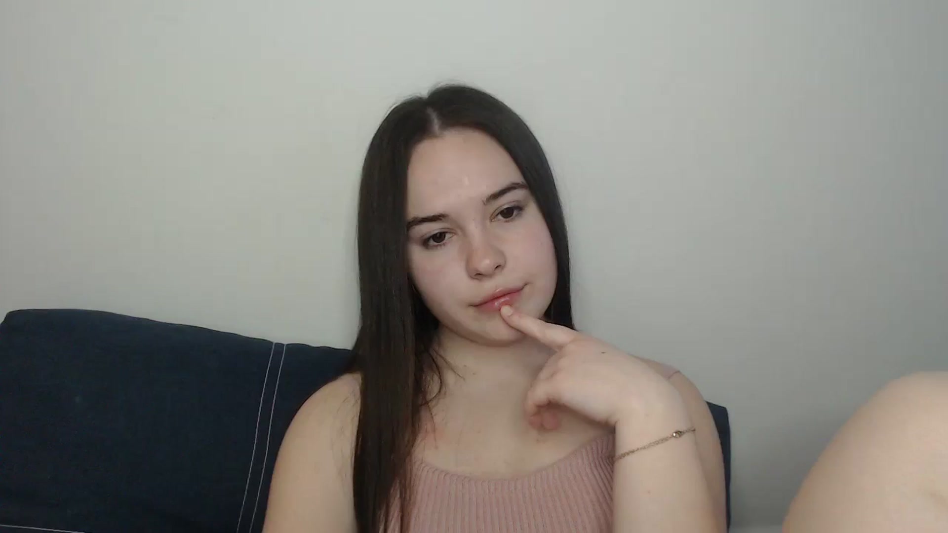 Gallery image thumbnail from Dreamies's myfreecams stream on, 04/21/2025, 15:36 image 18 of 20