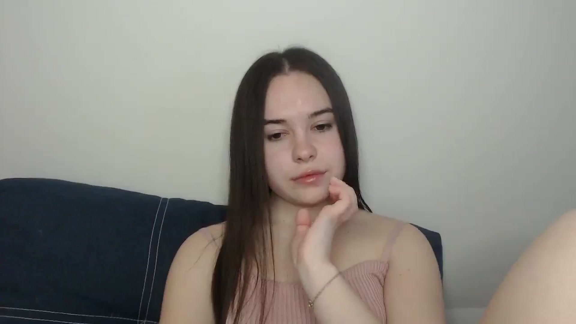 Gallery image thumbnail from Dreamies's myfreecams stream on, 04/21/2025, 15:36 image 4 of 20