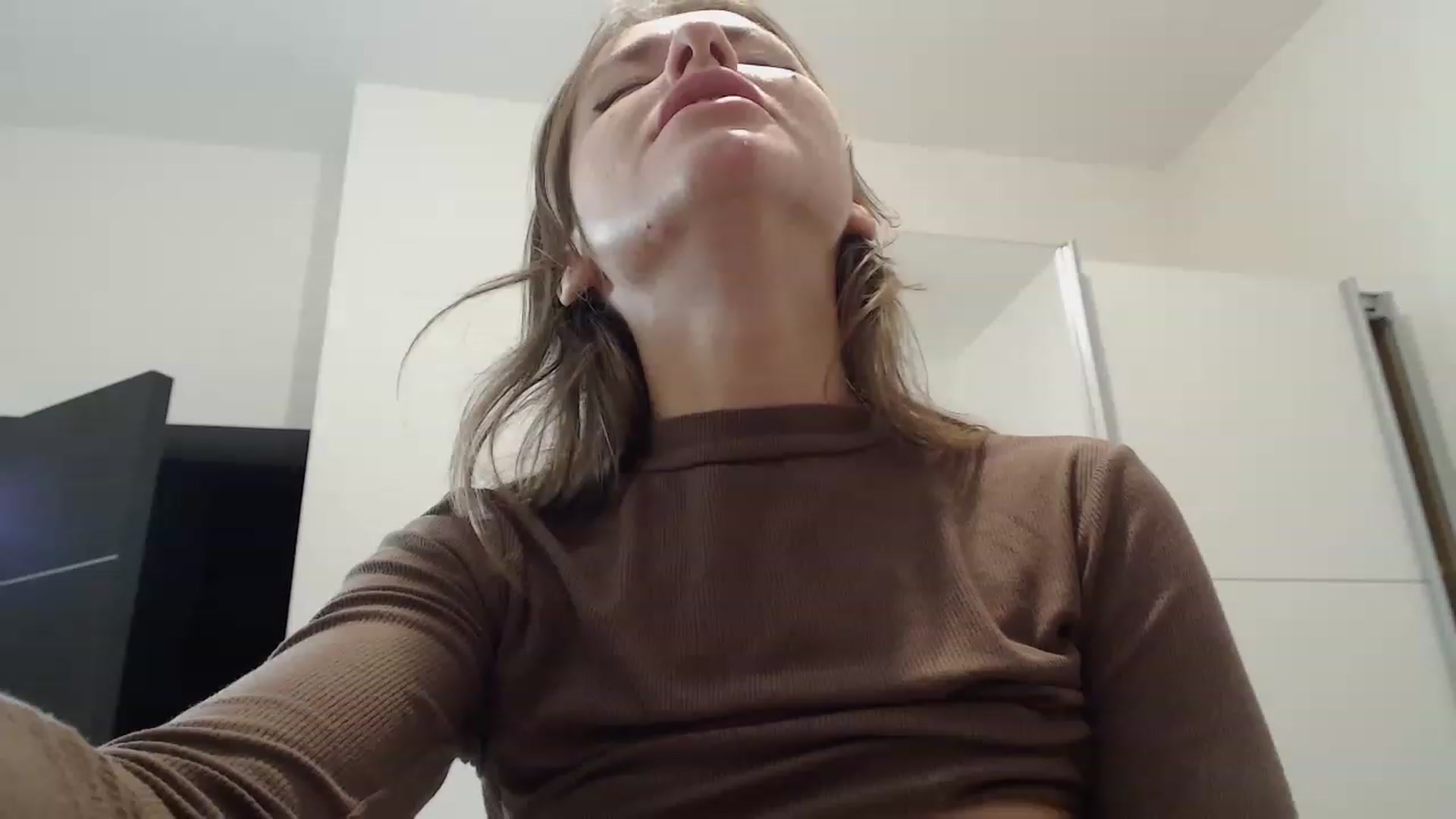 Gallery image thumbnail from Dreamloverrr's myfreecams stream on, 11/20/2022, 22:04 image 9 of 20