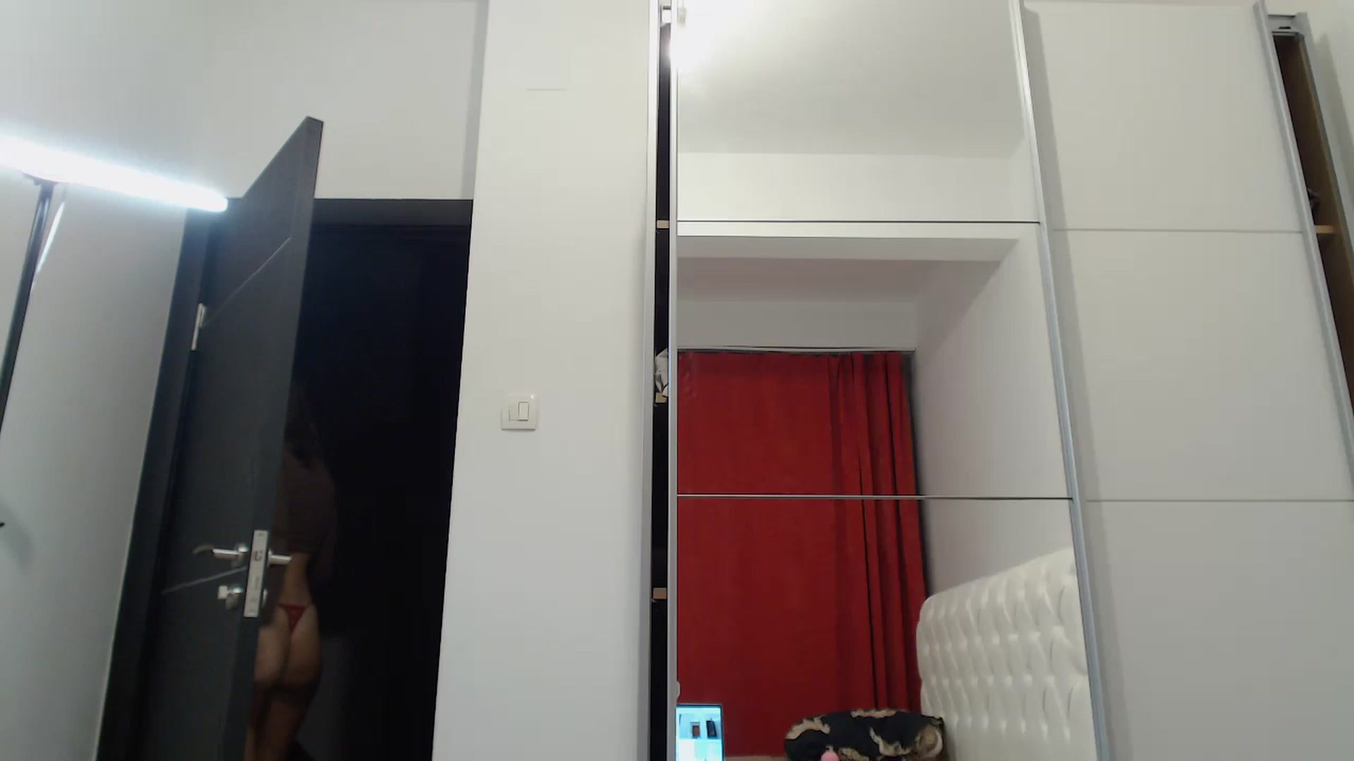 Gallery image thumbnail from Dreamloverrr's myfreecams stream on, 11/20/2022, 22:04 image 11 of 20