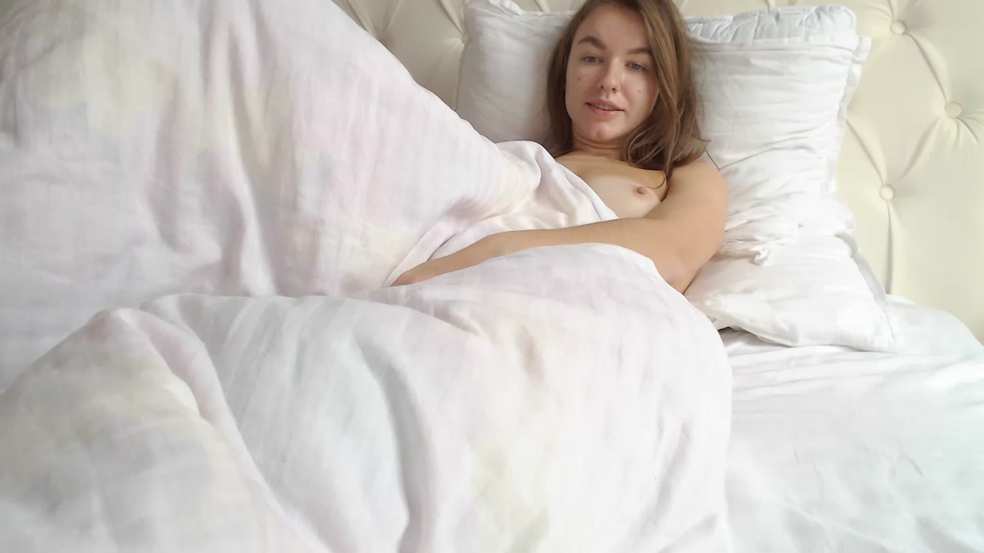 Gallery image thumbnail from Dreamloverrr's myfreecams stream on, 12/02/2022, 11:25 image 8 of 20