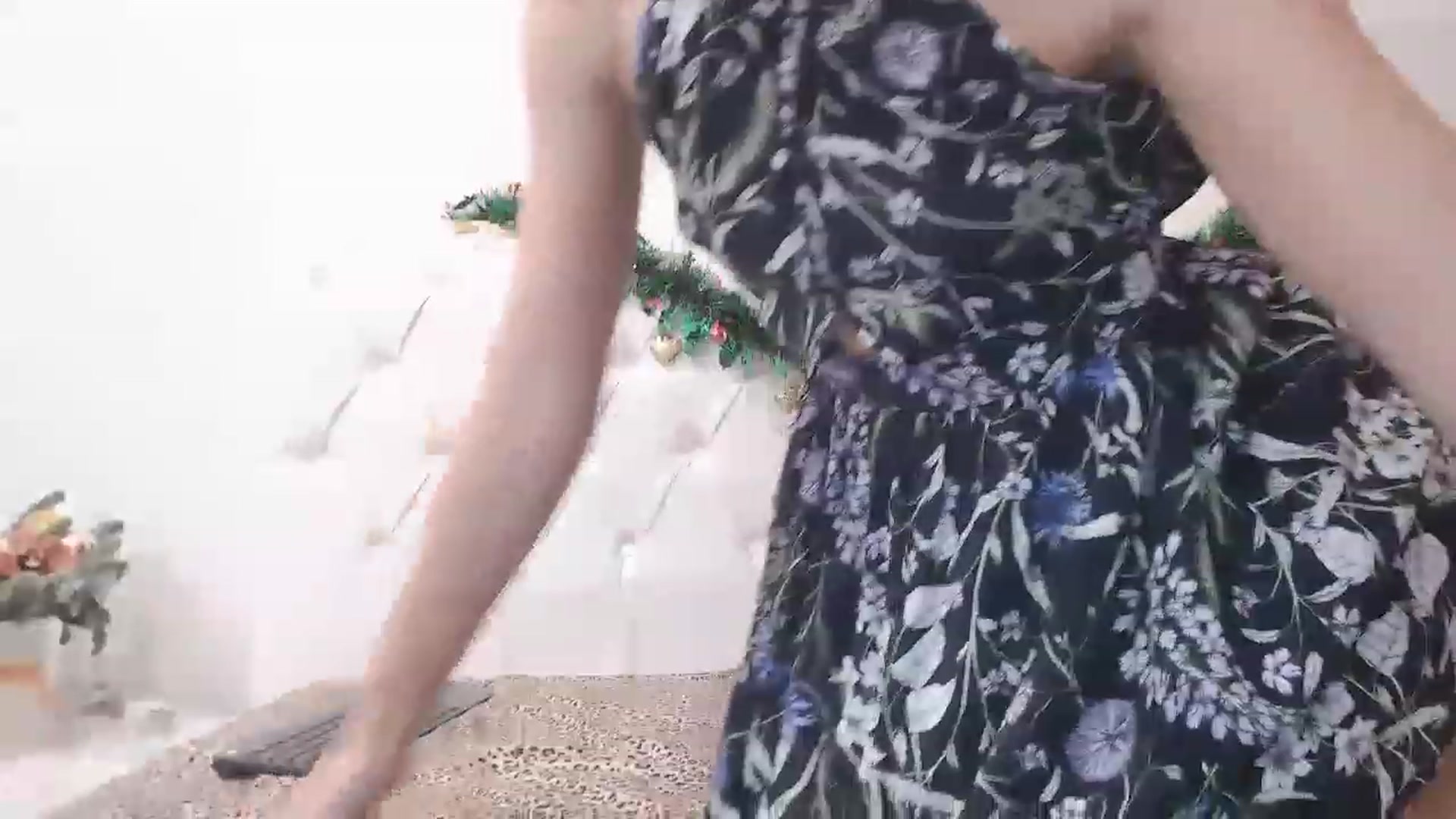 Gallery image thumbnail from Dreamloverrr's myfreecams stream on, 12/29/2022, 19:32 image 13 of 20