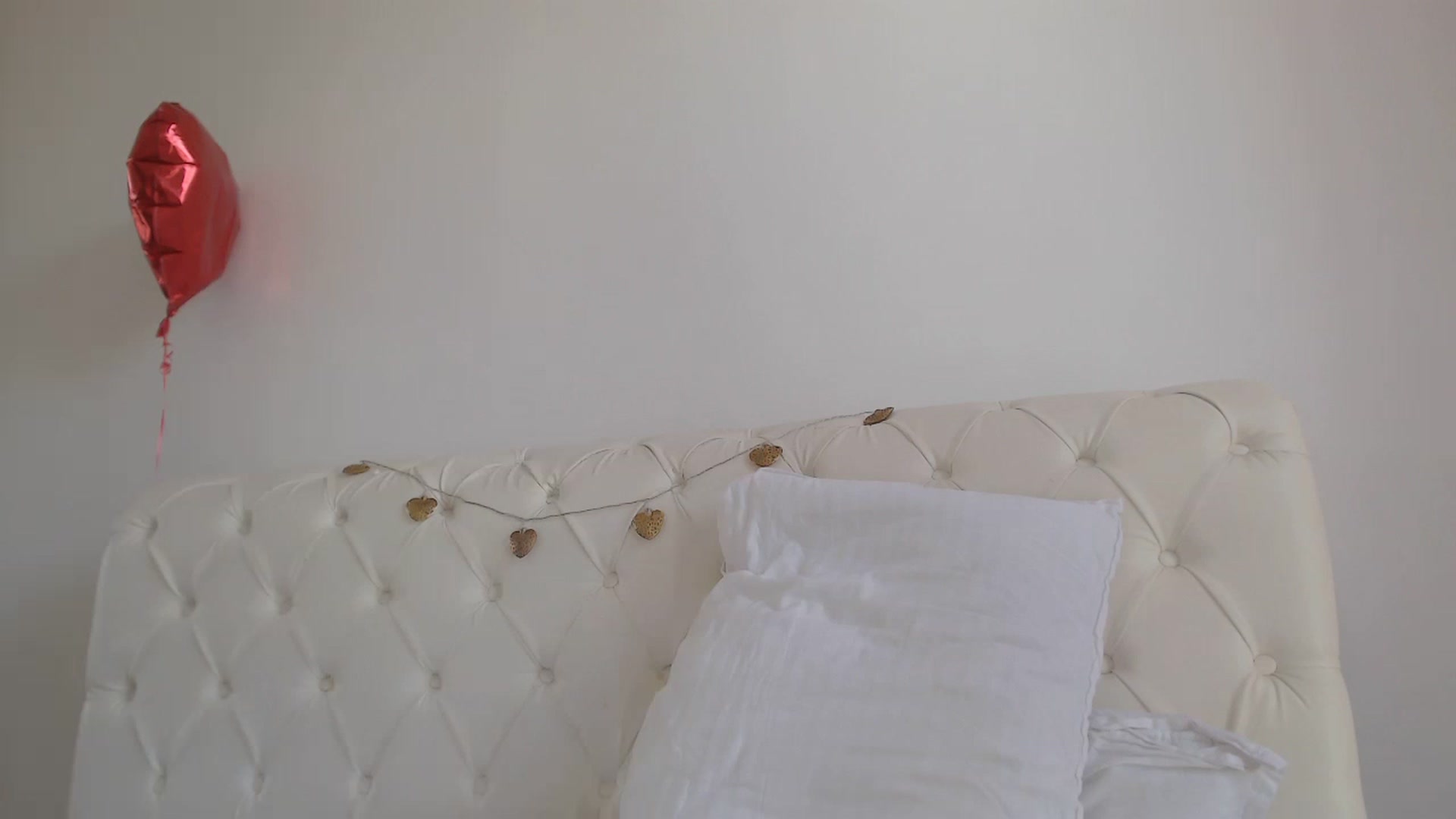 Gallery image thumbnail from Dreamloverrr's myfreecams stream on, 03/18/2023, 13:19 image 20 of 20