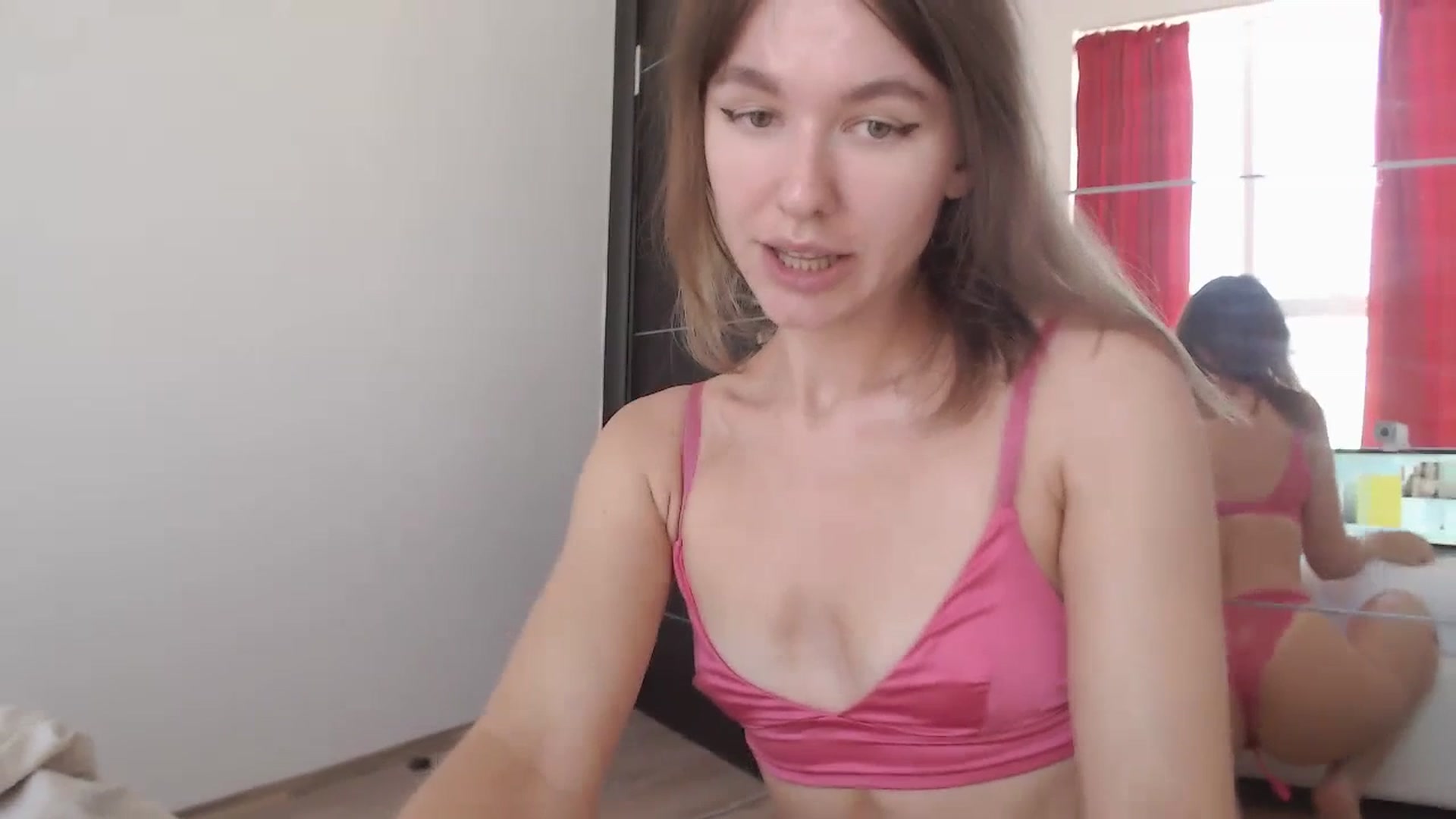 Gallery image thumbnail from Dreamloverrr's myfreecams stream on, 07/19/2023, 13:22 image 19 of 20