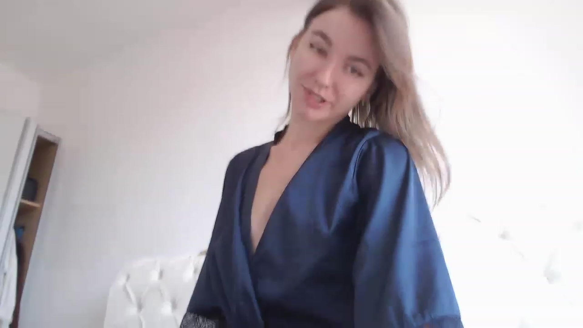 Gallery image thumbnail from Dreamloverrr's myfreecams stream on, 08/23/2023, 12:05 image 12 of 20