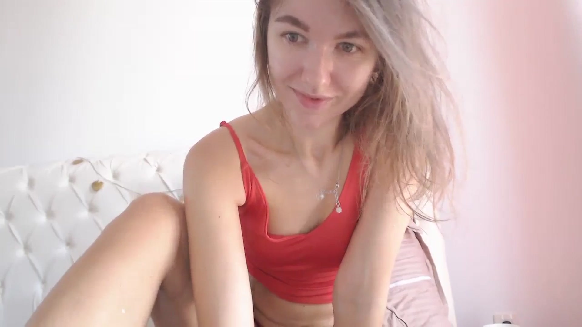 Gallery image thumbnail from Dreamloverrr's myfreecams stream on, 08/27/2023, 14:00 image 18 of 20