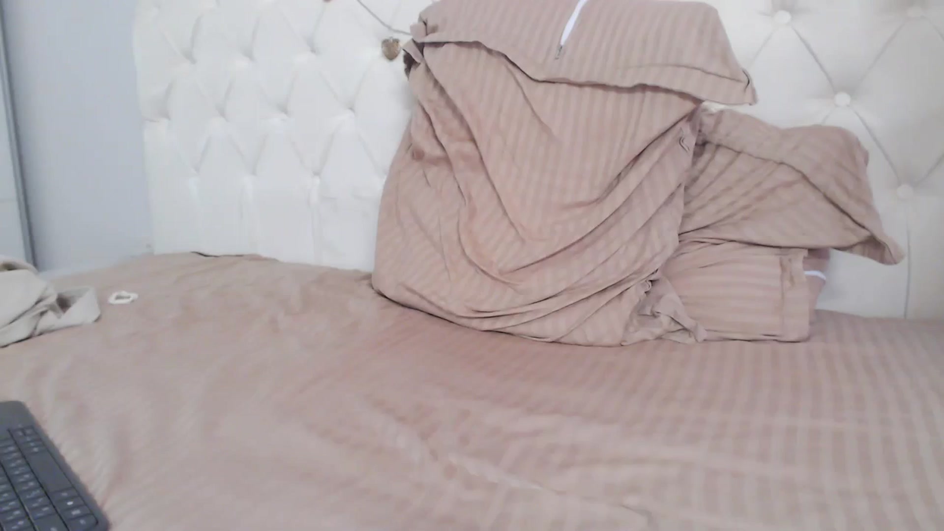 Gallery image thumbnail from Dreamloverrr's myfreecams stream on, 10/31/2023, 12:01 image 1 of 20