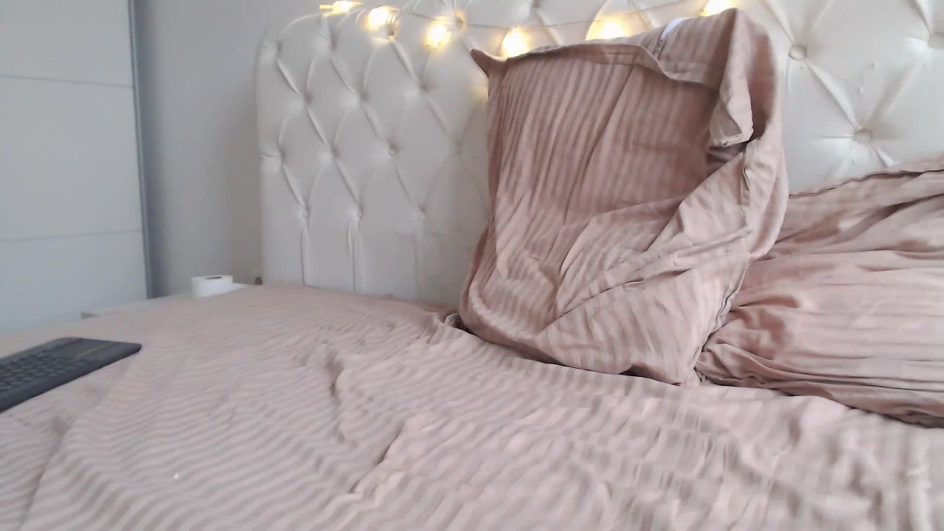 Gallery image thumbnail from Dreamloverrr's myfreecams stream on, 11/10/2023, 13:28 image 1 of 20