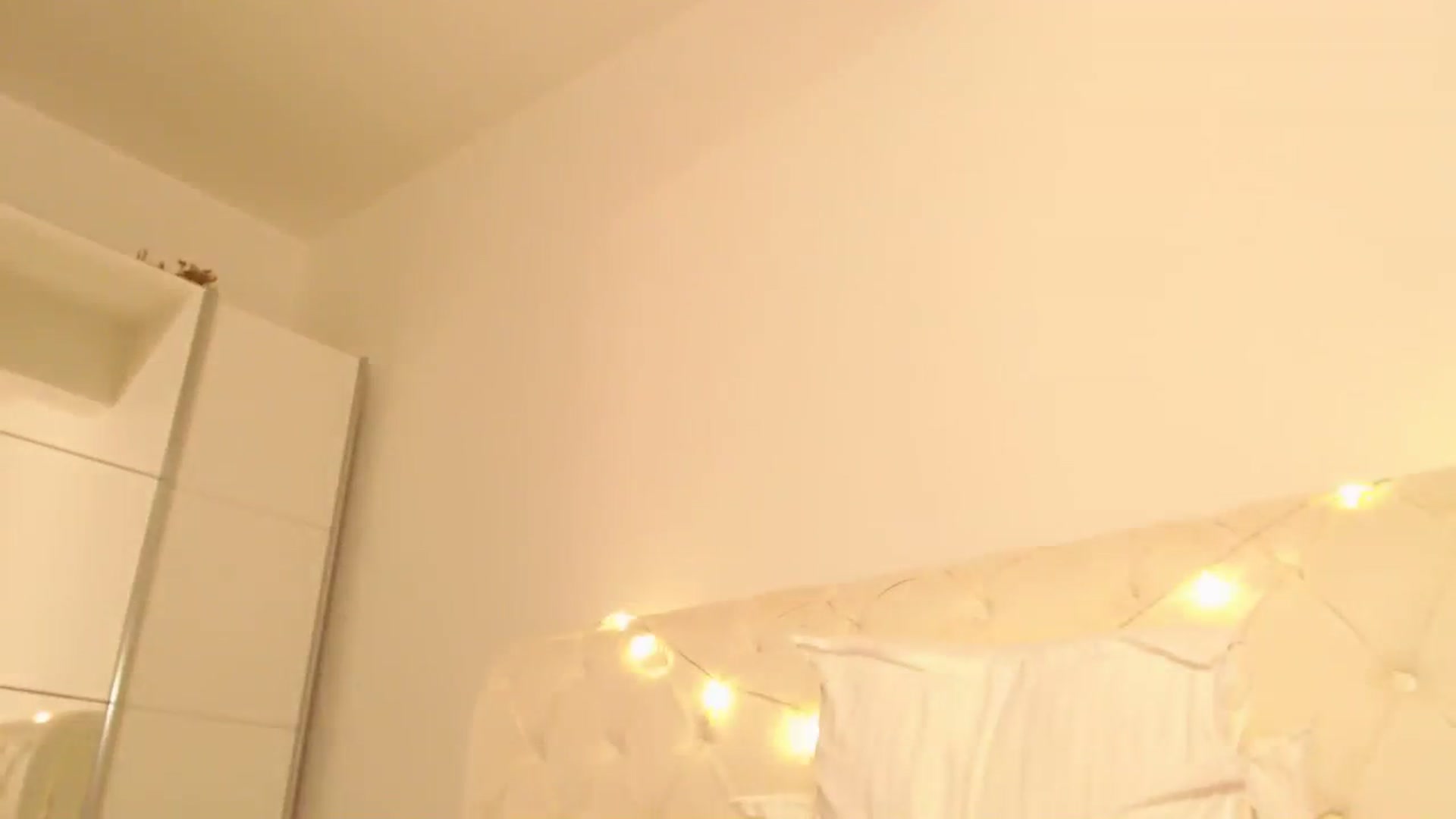 Gallery image thumbnail from Dreamloverrr's myfreecams stream on, 11/21/2023, 13:23 image 20 of 20