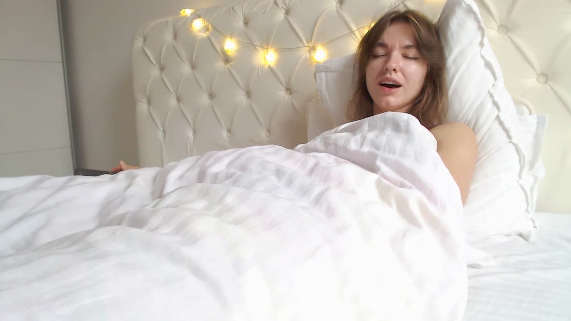 Gallery image thumbnail from Dreamloverrr's myfreecams stream on, 11/24/2023, 14:15 image 12 of 20