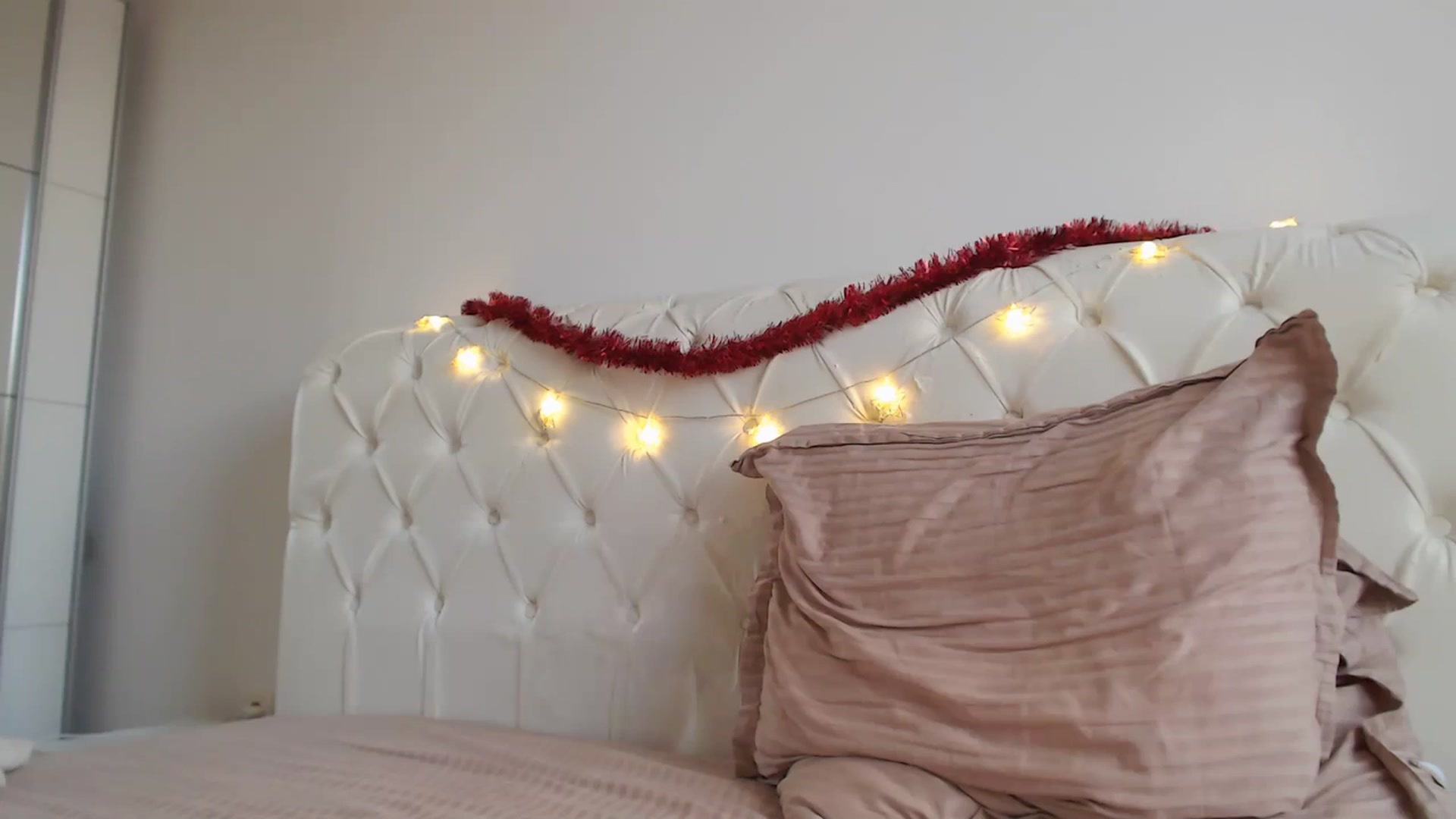 Gallery image thumbnail from Dreamloverrr's myfreecams stream on, 11/29/2023, 14:26 image 10 of 20