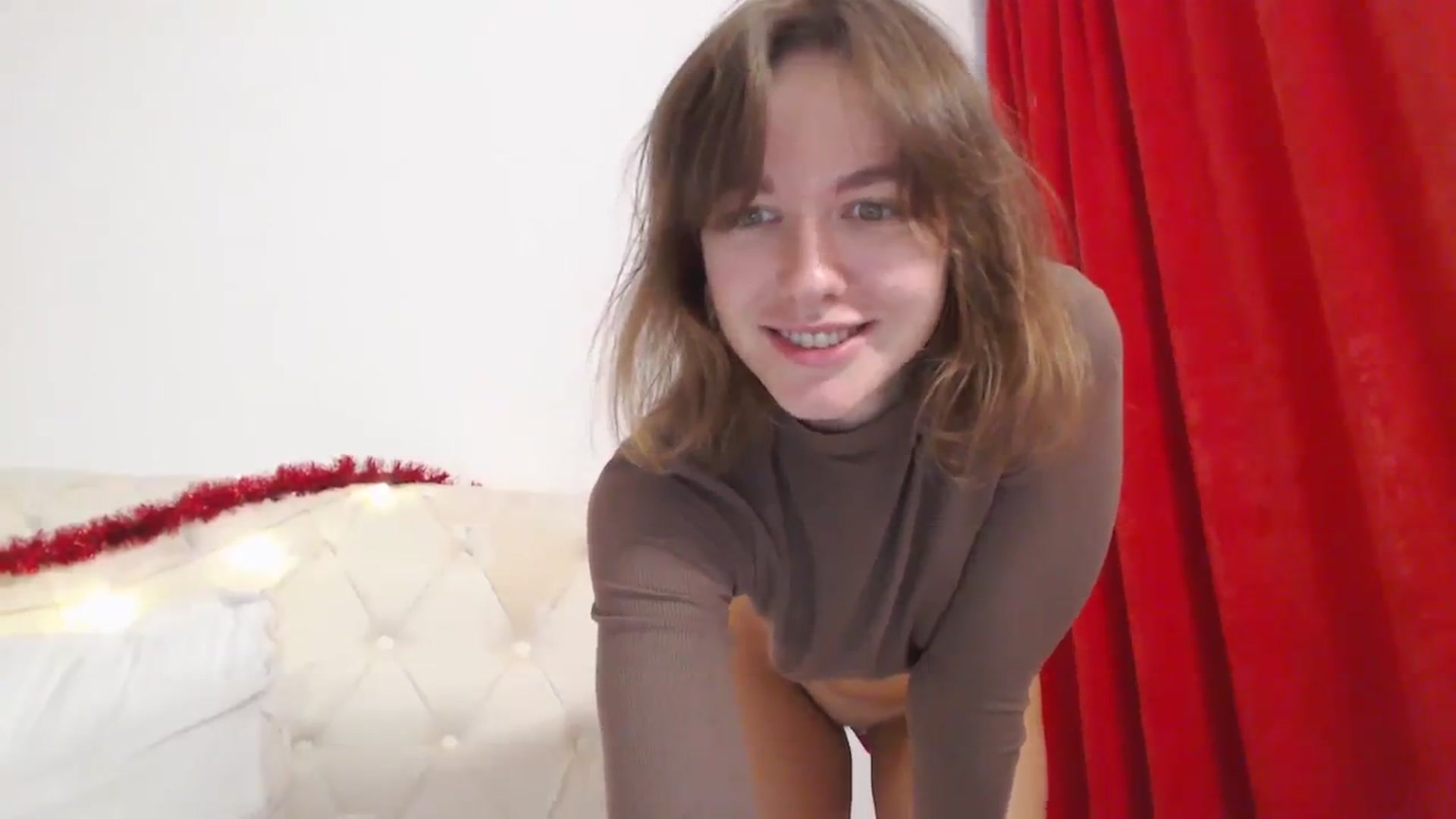 Gallery image thumbnail from Dreamloverrr's myfreecams stream on, 12/12/2023, 15:25 image 15 of 20