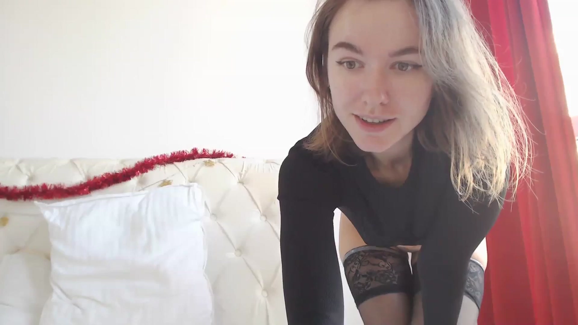 Gallery image thumbnail from Dreamloverrr's myfreecams stream on, 12/19/2023, 13:56 image 15 of 20