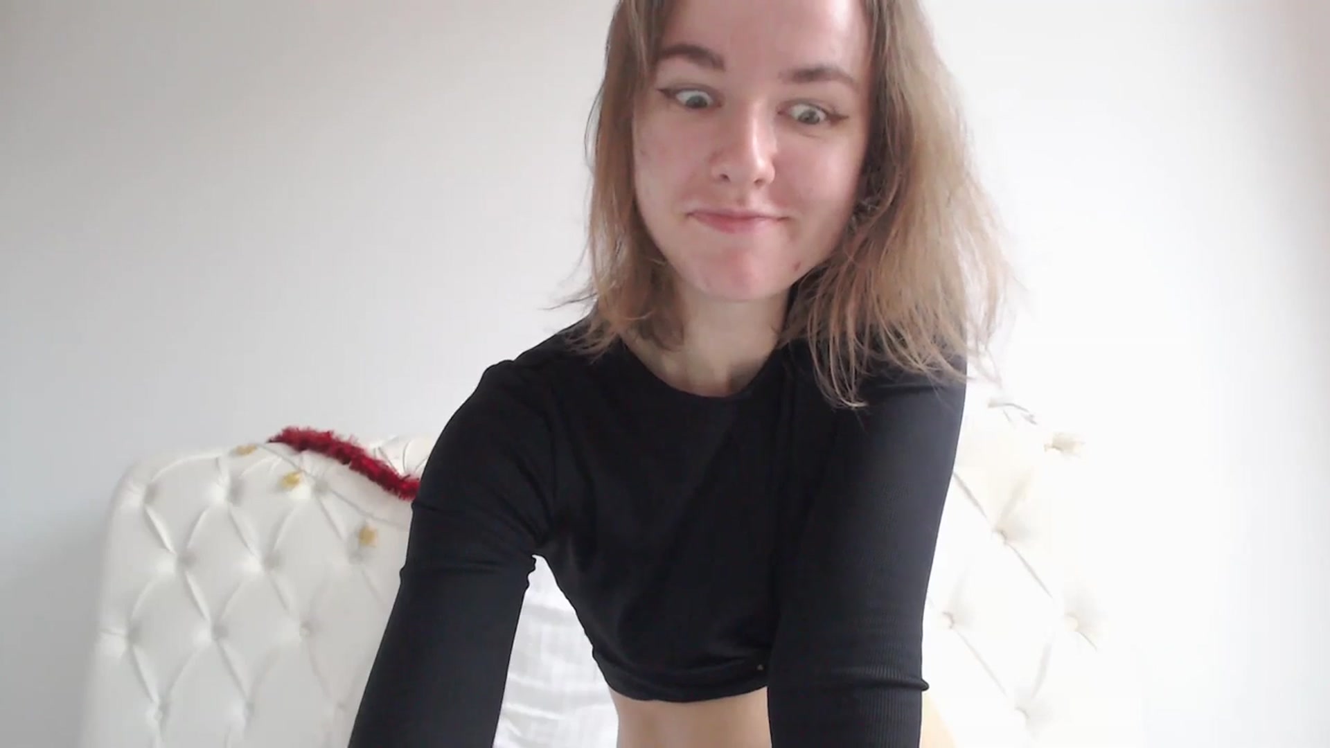 Gallery image thumbnail from Dreamloverrr's myfreecams stream on, 12/20/2023, 14:42 image 14 of 20