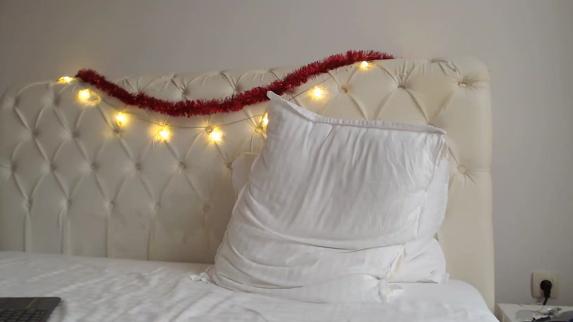Gallery image thumbnail from Dreamloverrr's myfreecams stream on, 12/30/2023, 14:39 image 12 of 20