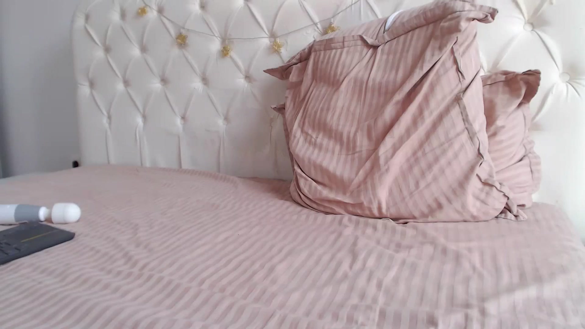 Gallery image thumbnail from Dreamloverrr's myfreecams stream on, 02/28/2024, 13:07 image 19 of 20