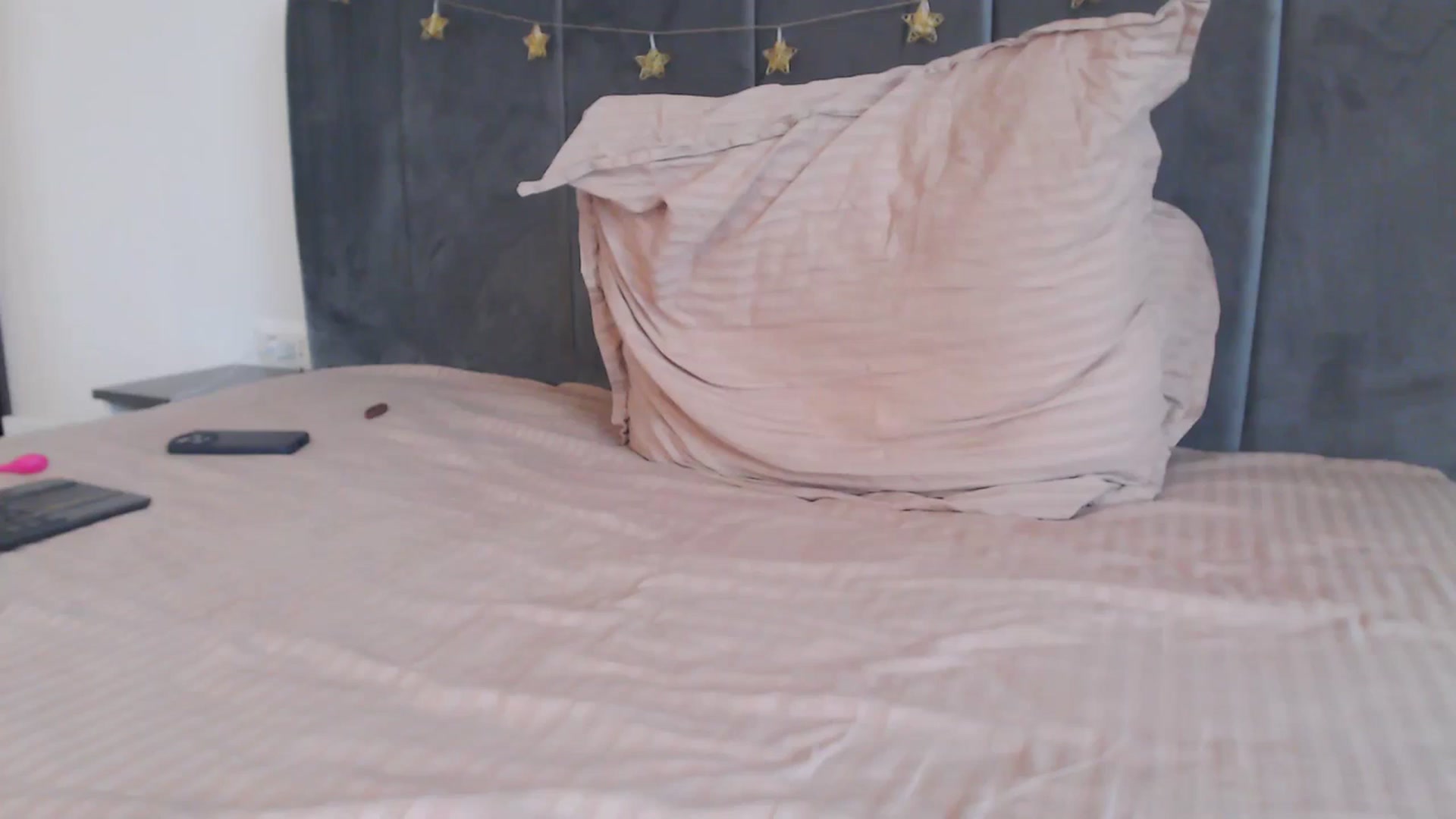 Gallery image thumbnail from Dreamloverrr's myfreecams stream on, 03/11/2024, 11:31 image 3 of 20