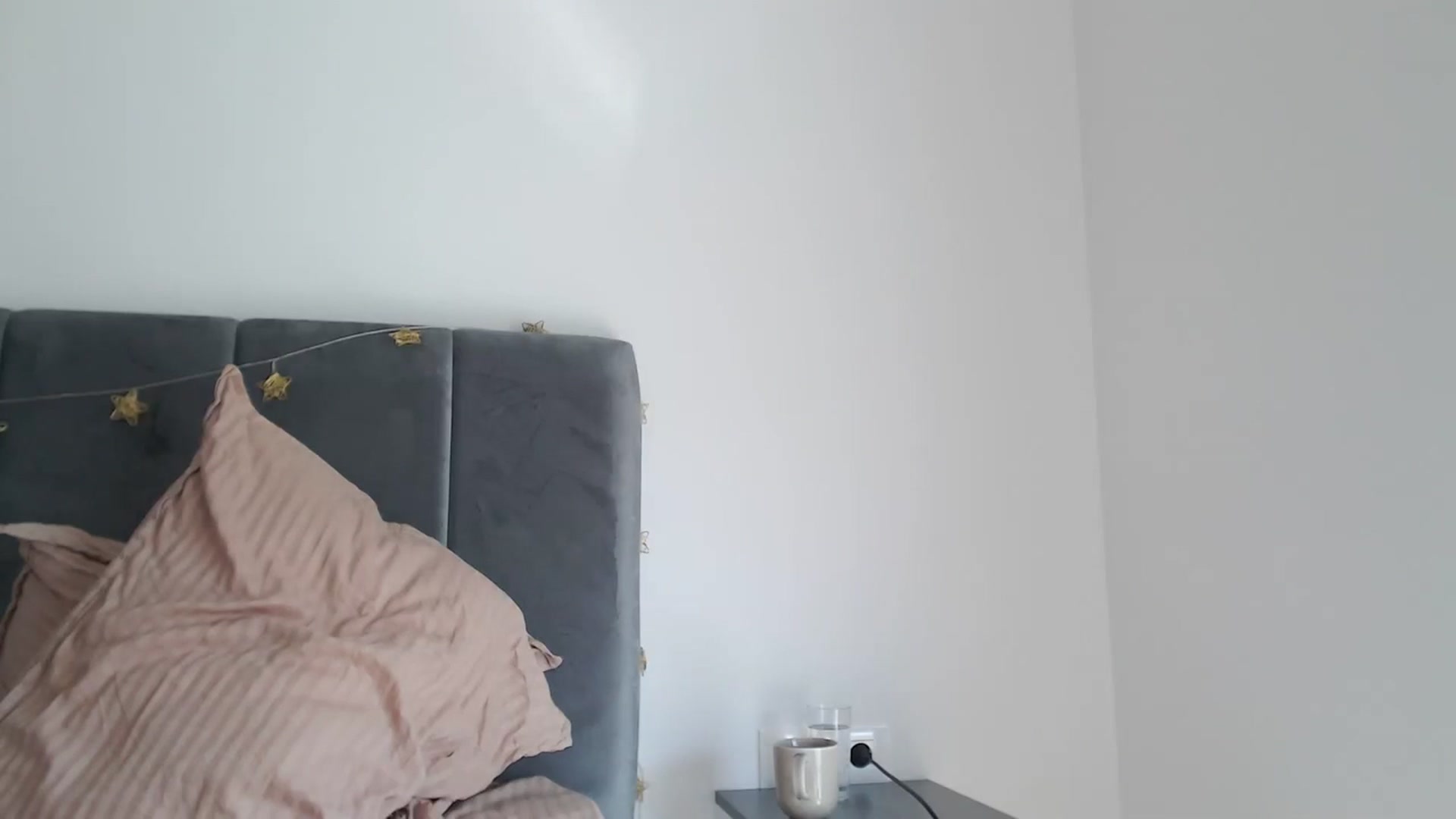 Gallery image thumbnail from Dreamloverrr's myfreecams stream on, 03/17/2024, 13:09 image 18 of 20