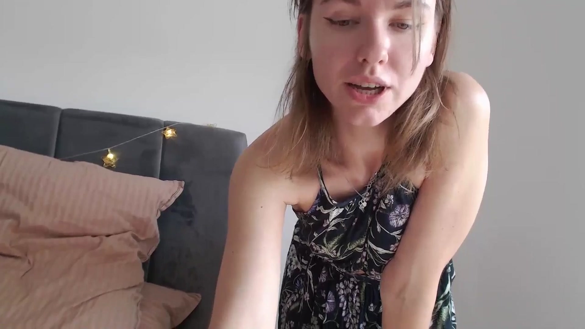 Gallery image thumbnail from Dreamloverrr's myfreecams stream on, 04/19/2024, 12:29 image 20 of 20