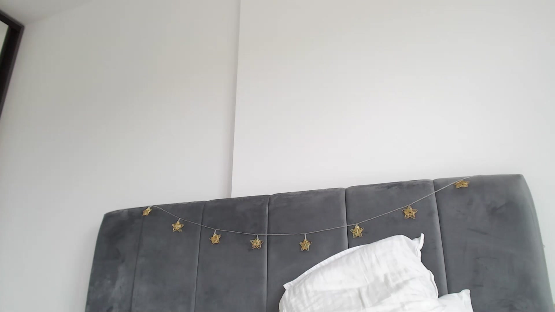 Gallery image thumbnail from Dreamloverrr's myfreecams stream on, 06/03/2024, 12:12 image 4 of 20