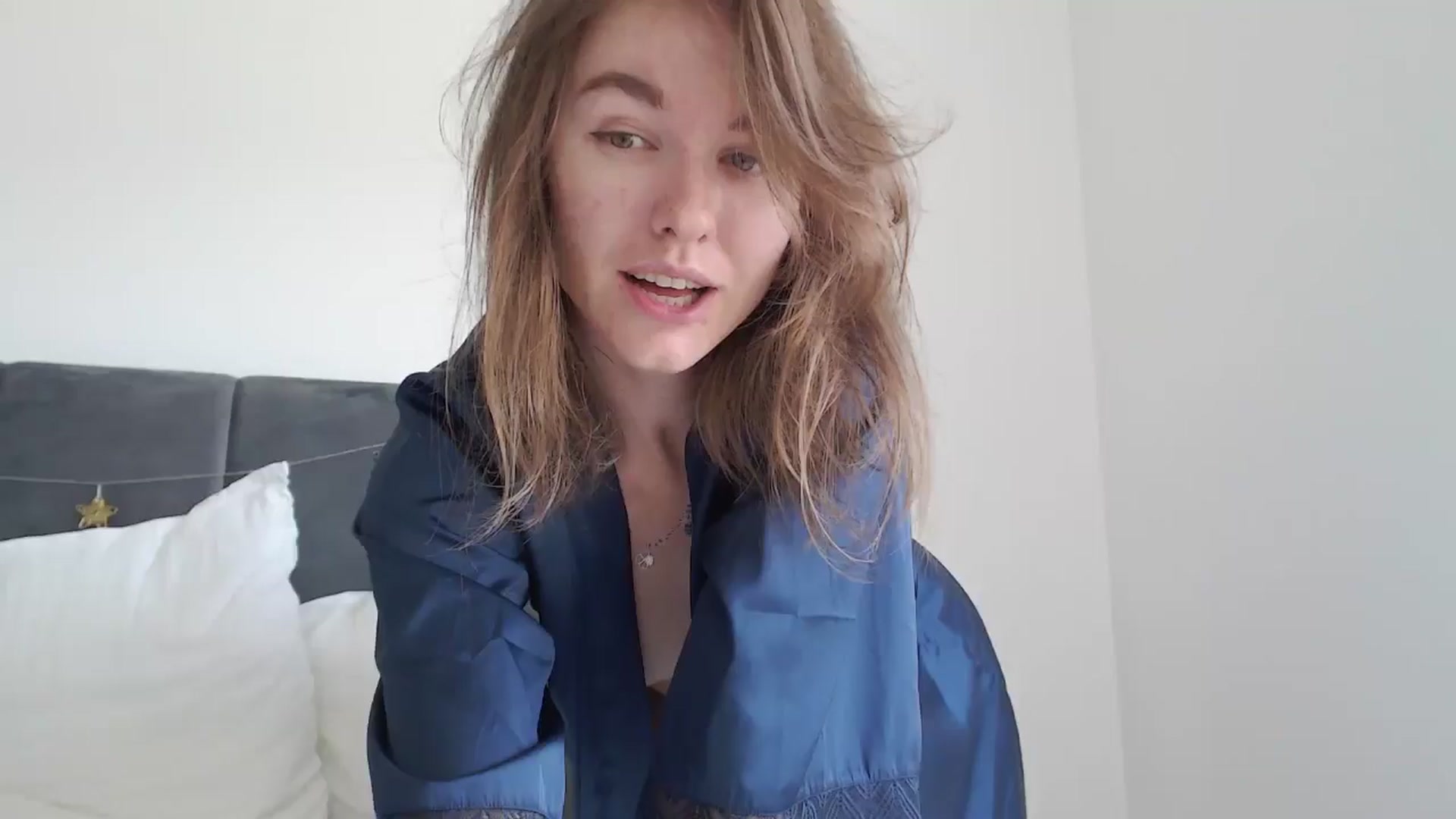 Gallery image thumbnail from Dreamloverrr's myfreecams stream on, 06/05/2024, 12:41 image 16 of 20
