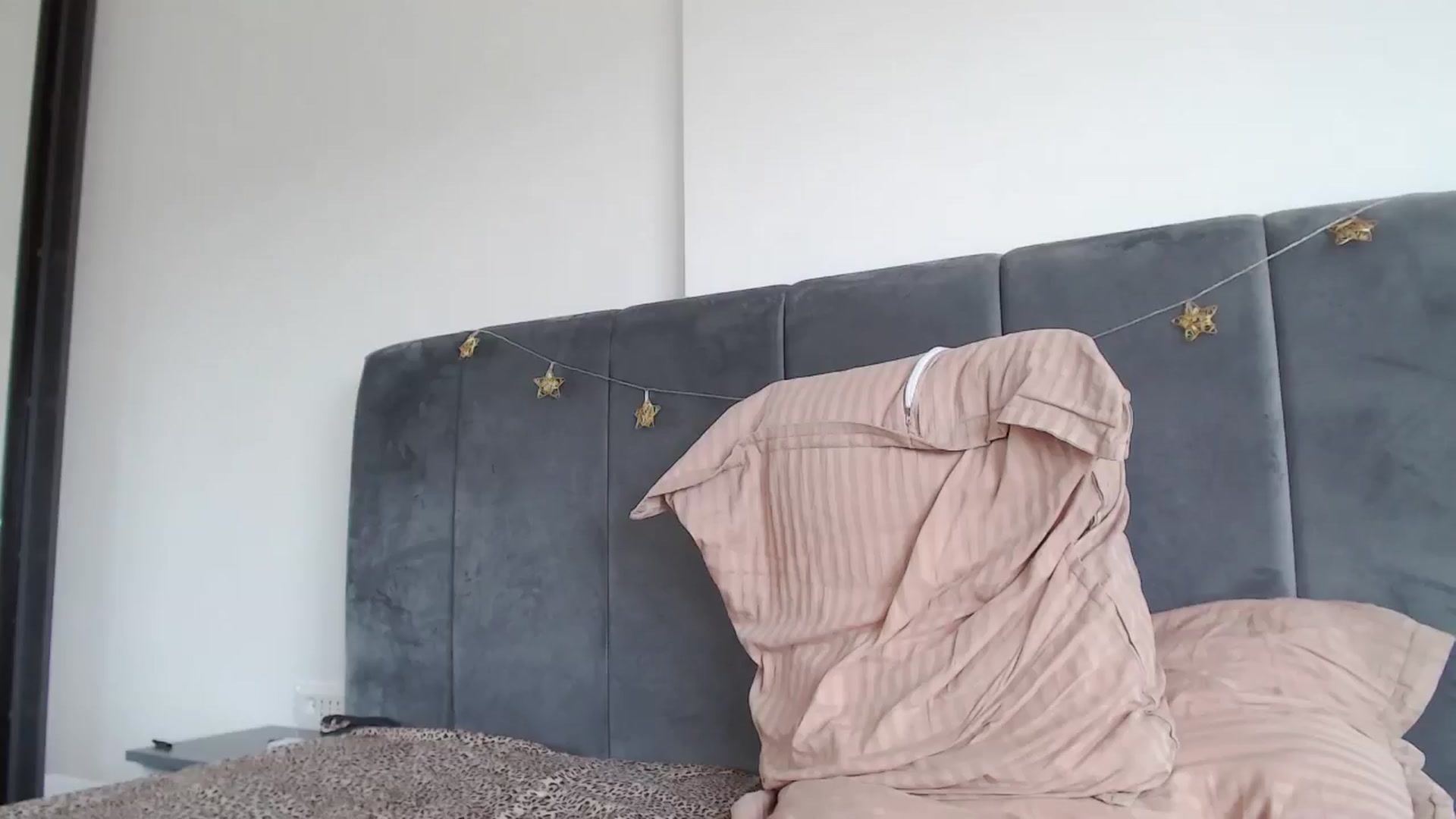 Gallery image thumbnail from Dreamloverrr's myfreecams stream on, 06/09/2024, 14:24 image 3 of 20