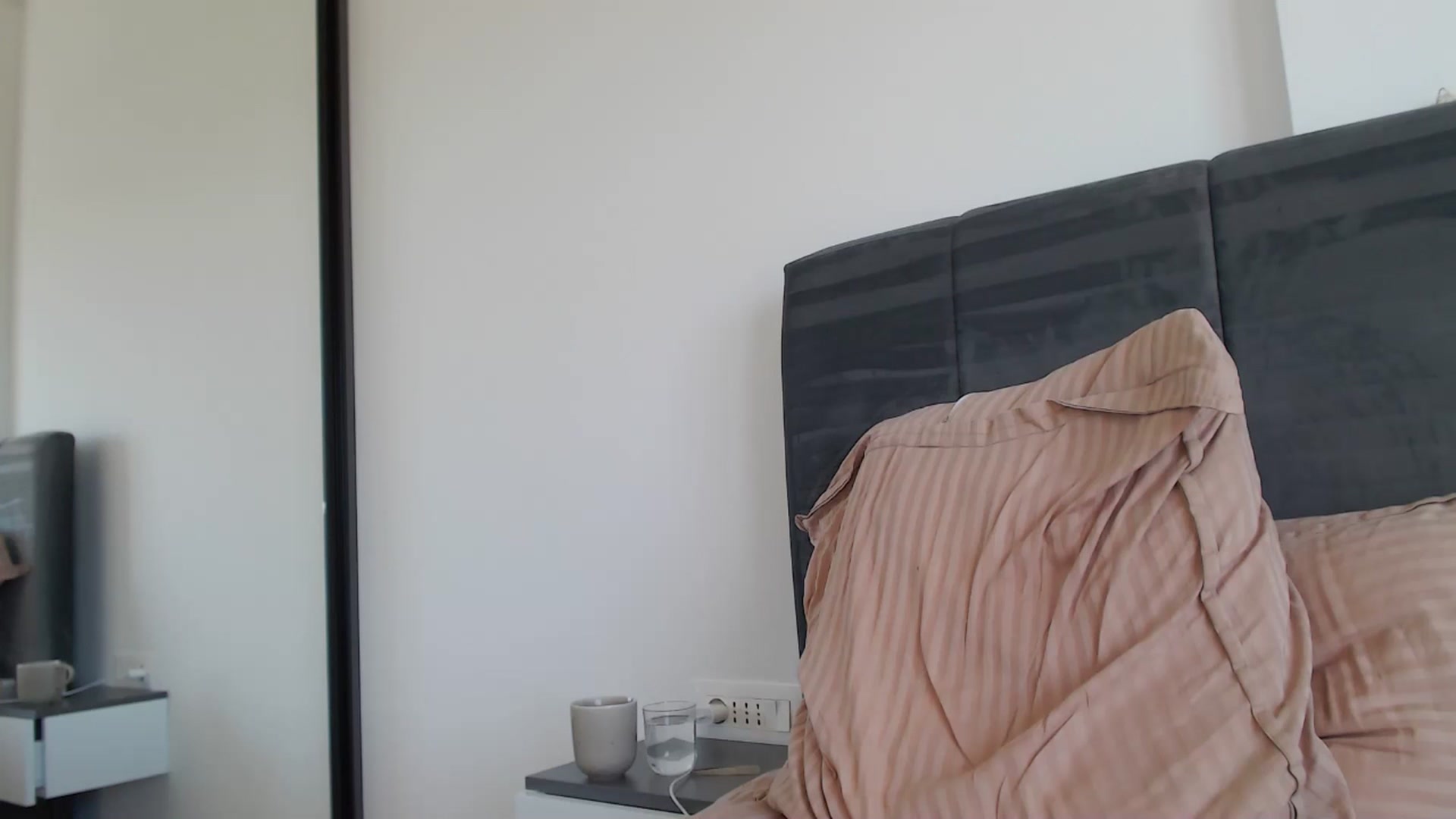 Gallery image thumbnail from Dreamloverrr's myfreecams stream on, 06/18/2024, 13:24 image 1 of 20