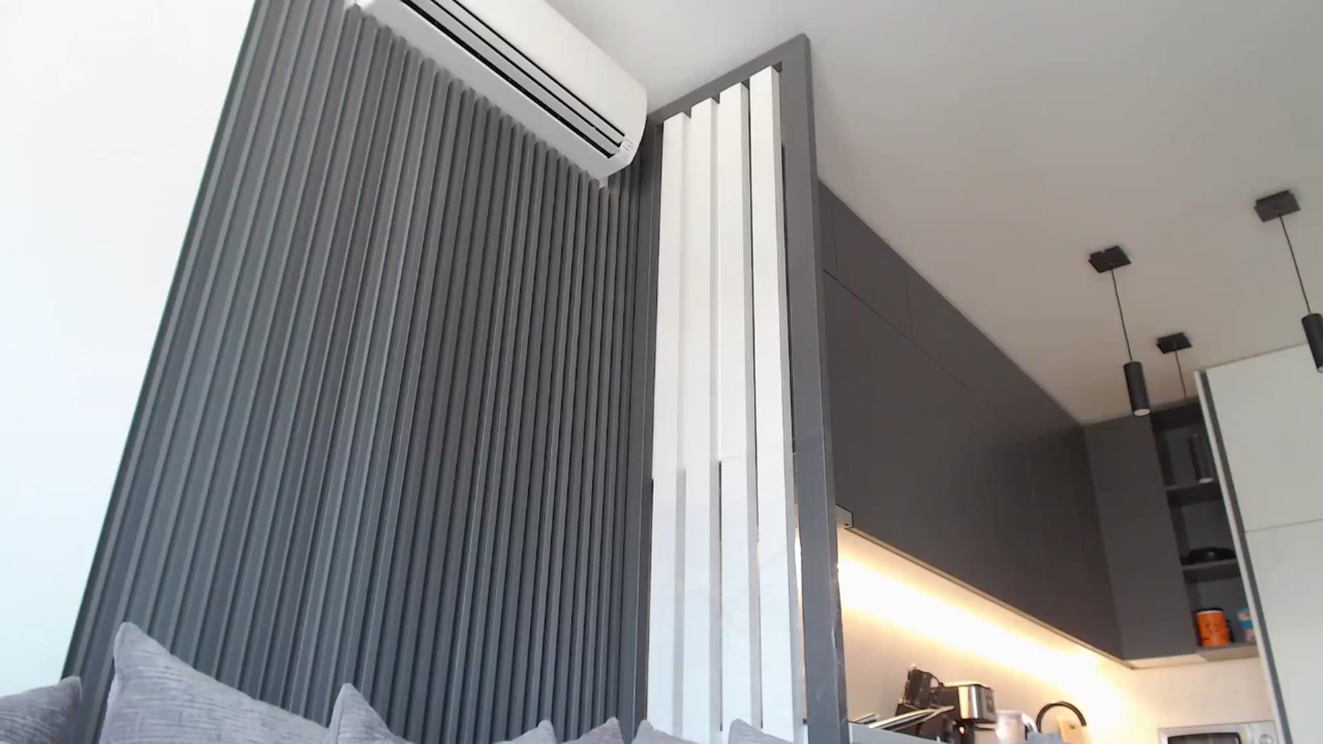 Gallery image thumbnail from Dreamloverrr's myfreecams stream on, 07/08/2024, 14:53 image 15 of 20